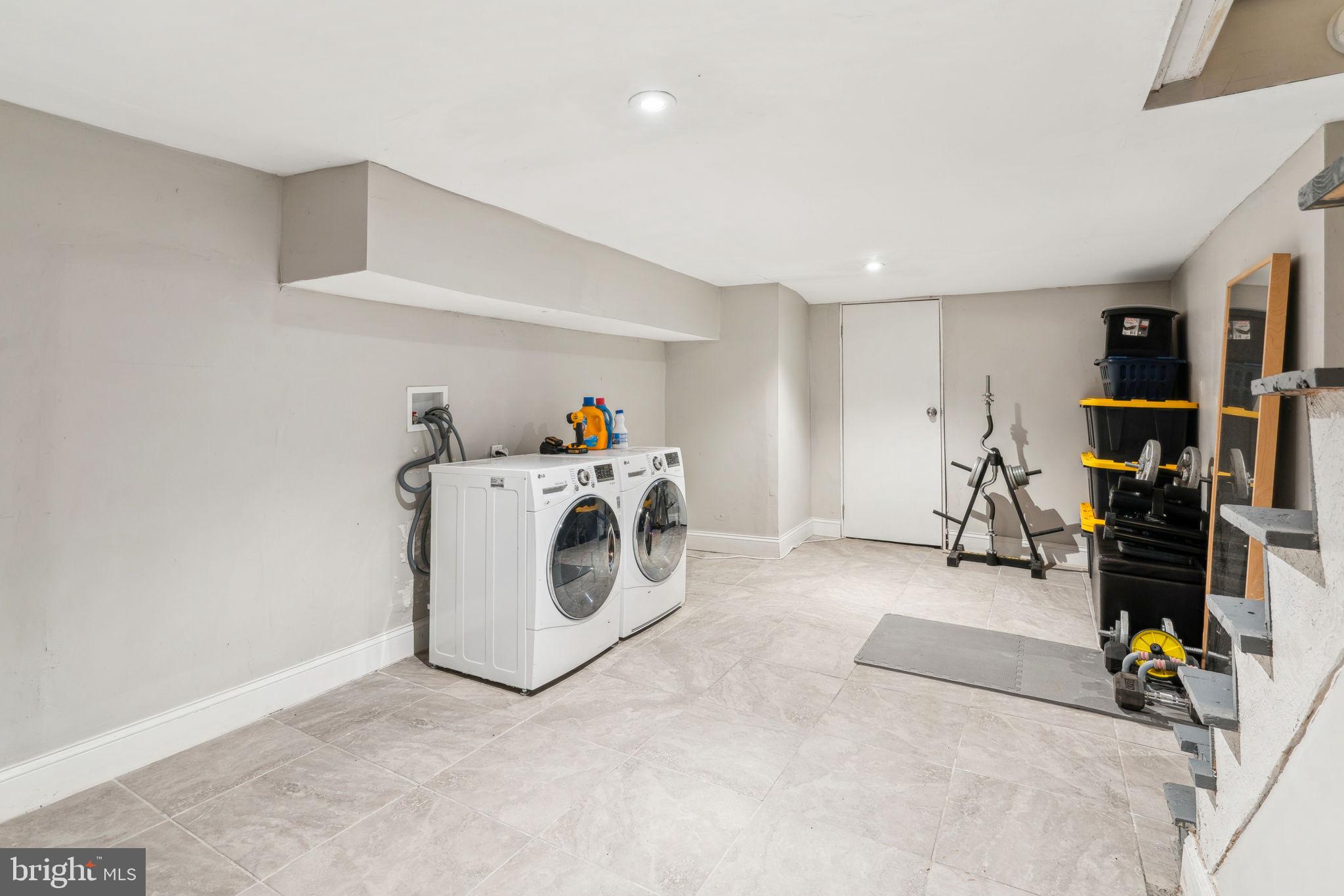 POINT BREEZE - Residential