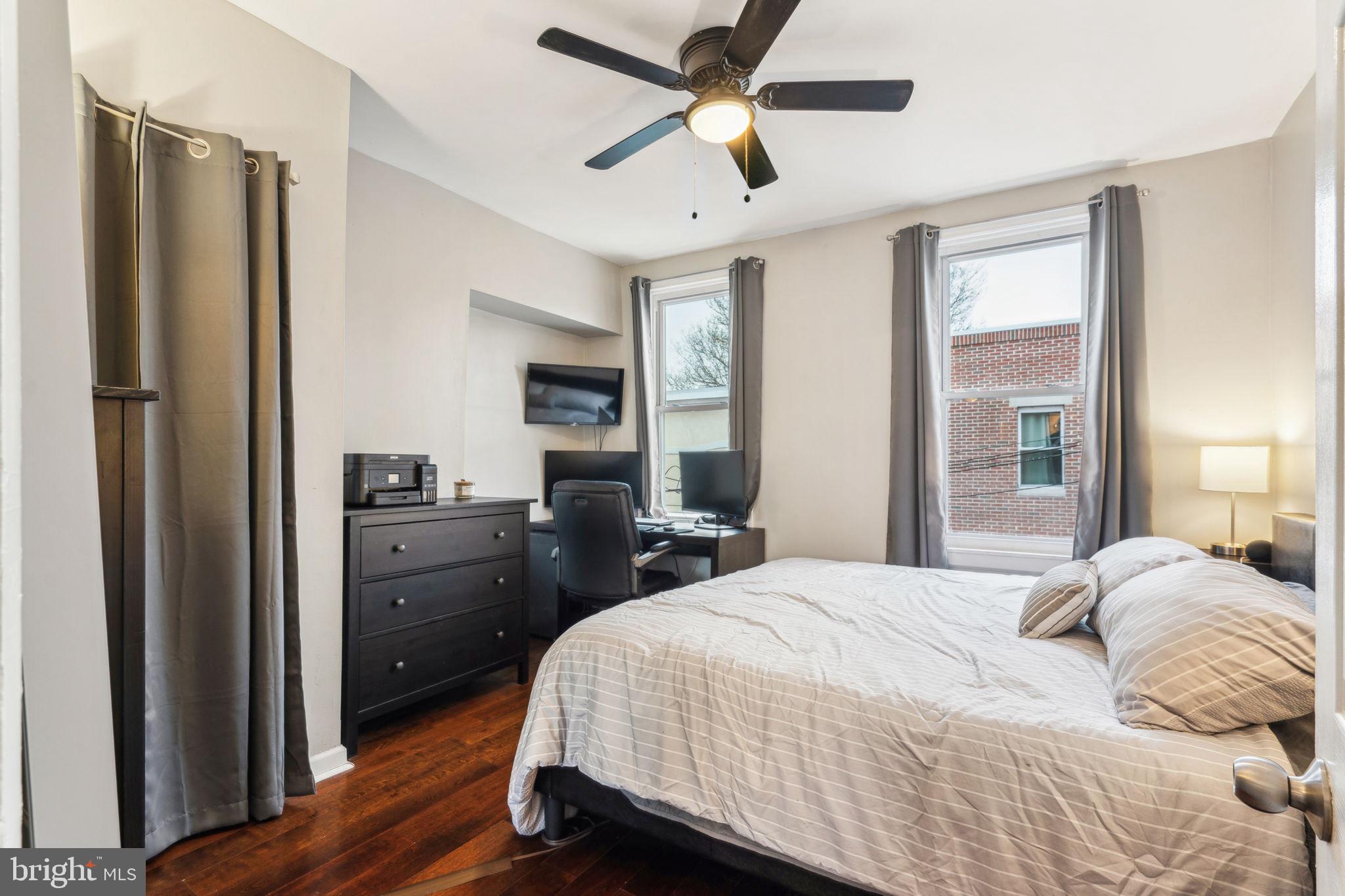 POINT BREEZE - Residential