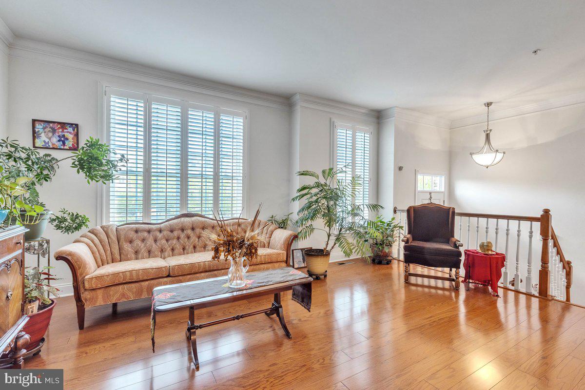 MARLBORO RIDGE - Residential