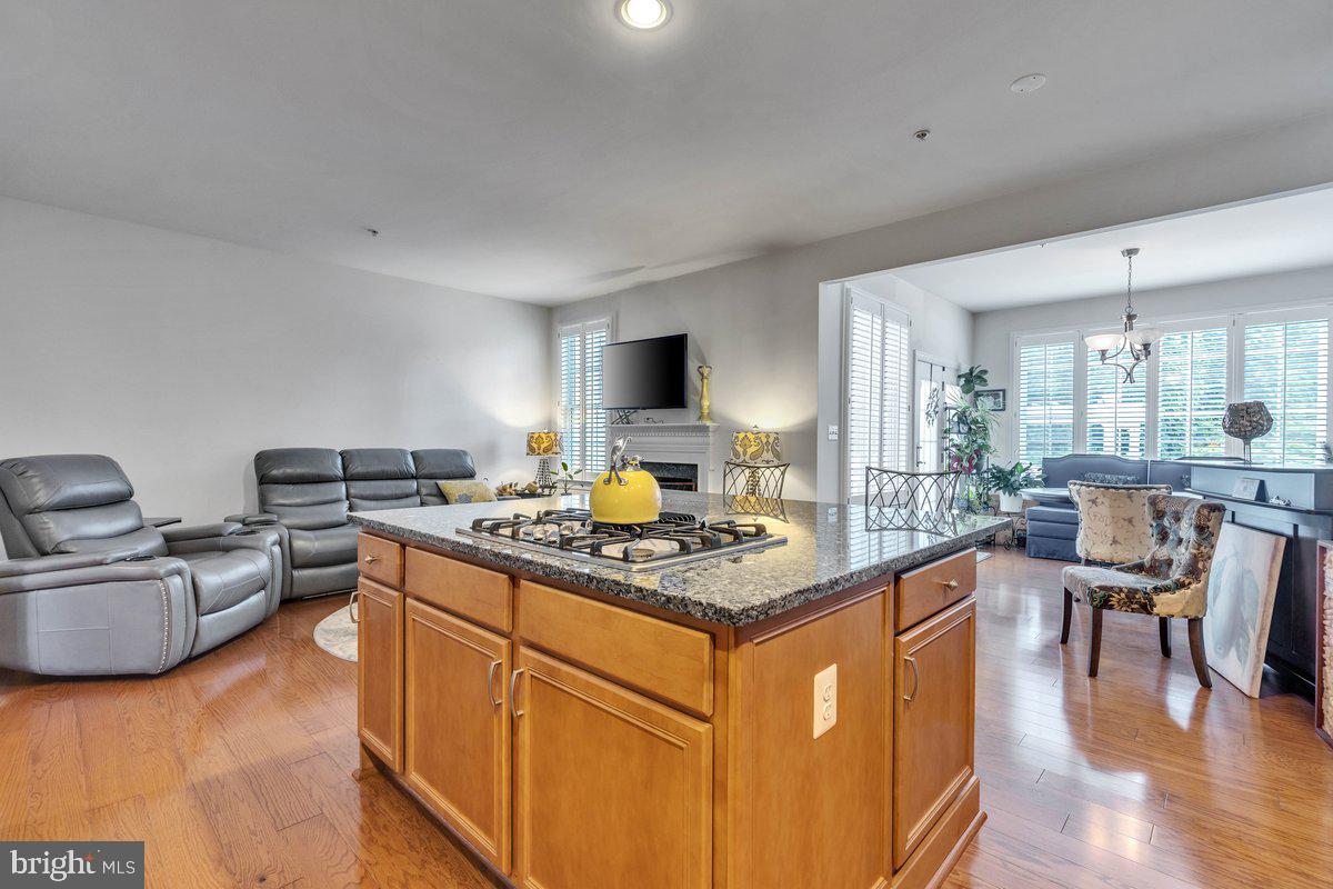 MARLBORO RIDGE - Residential