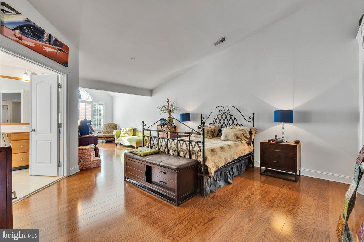 MARLBORO RIDGE - Residential