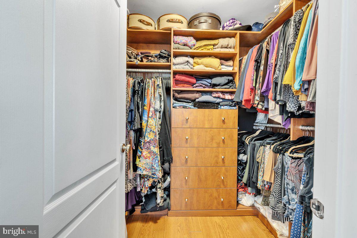 MARLBORO RIDGE - Residential