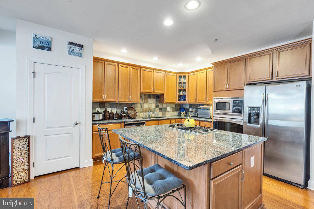 MARLBORO RIDGE - Residential