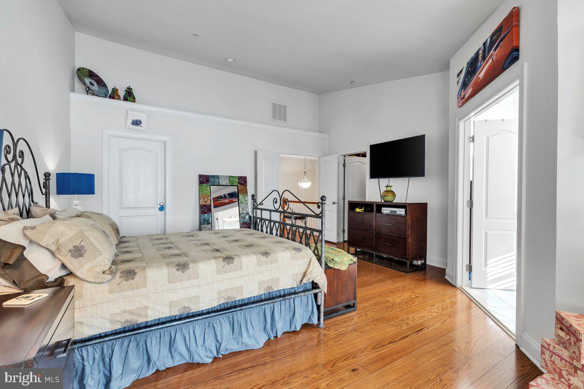 MARLBORO RIDGE - Residential