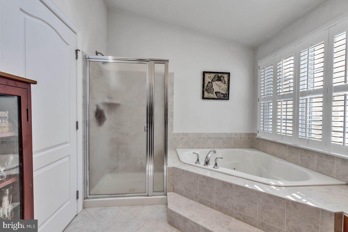 MARLBORO RIDGE - Residential