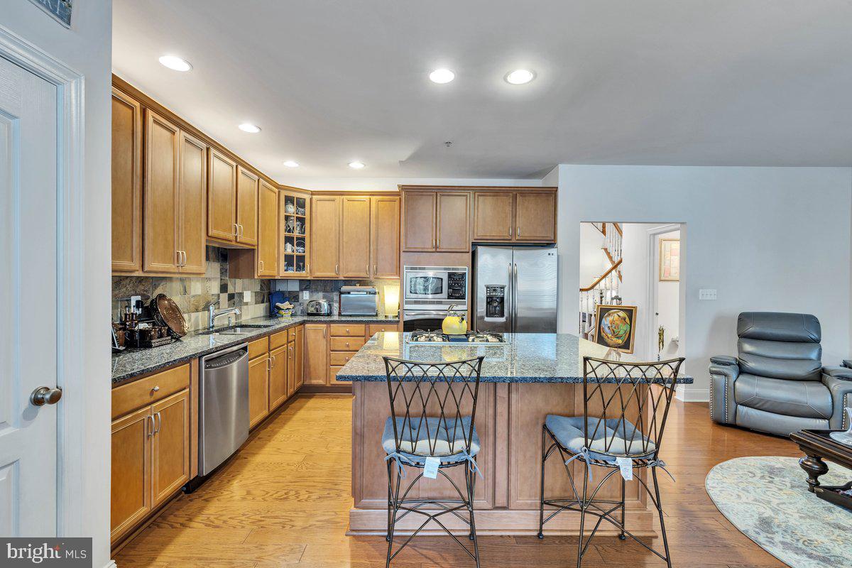 MARLBORO RIDGE - Residential