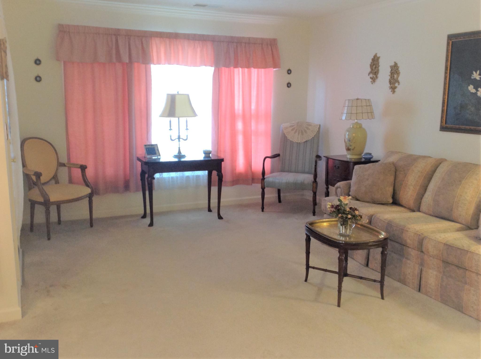 SILVER LAKE - Residential