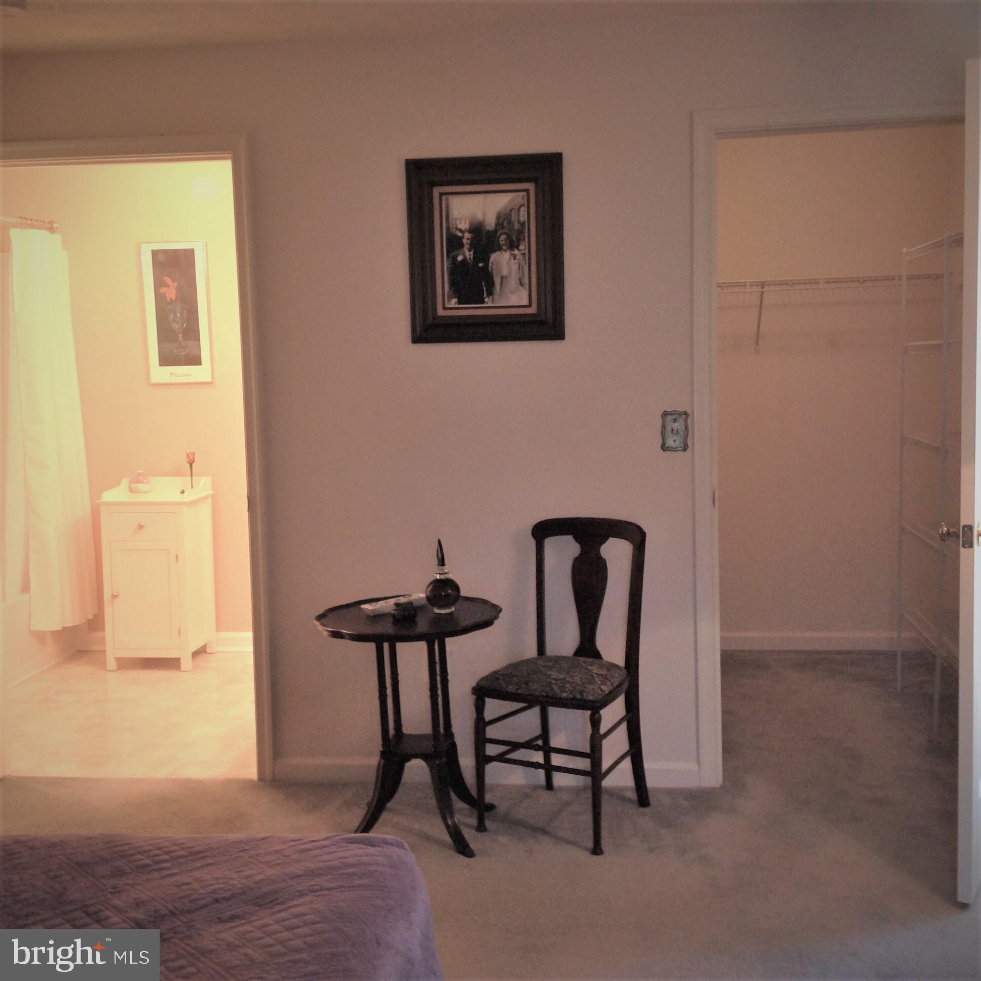 SILVER LAKE - Residential