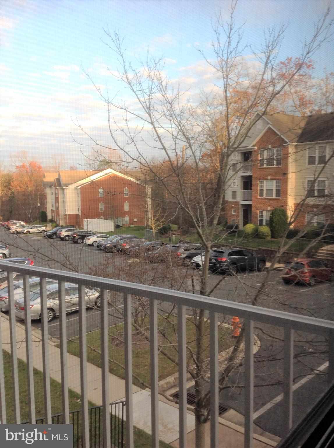 SILVER LAKE - Residential