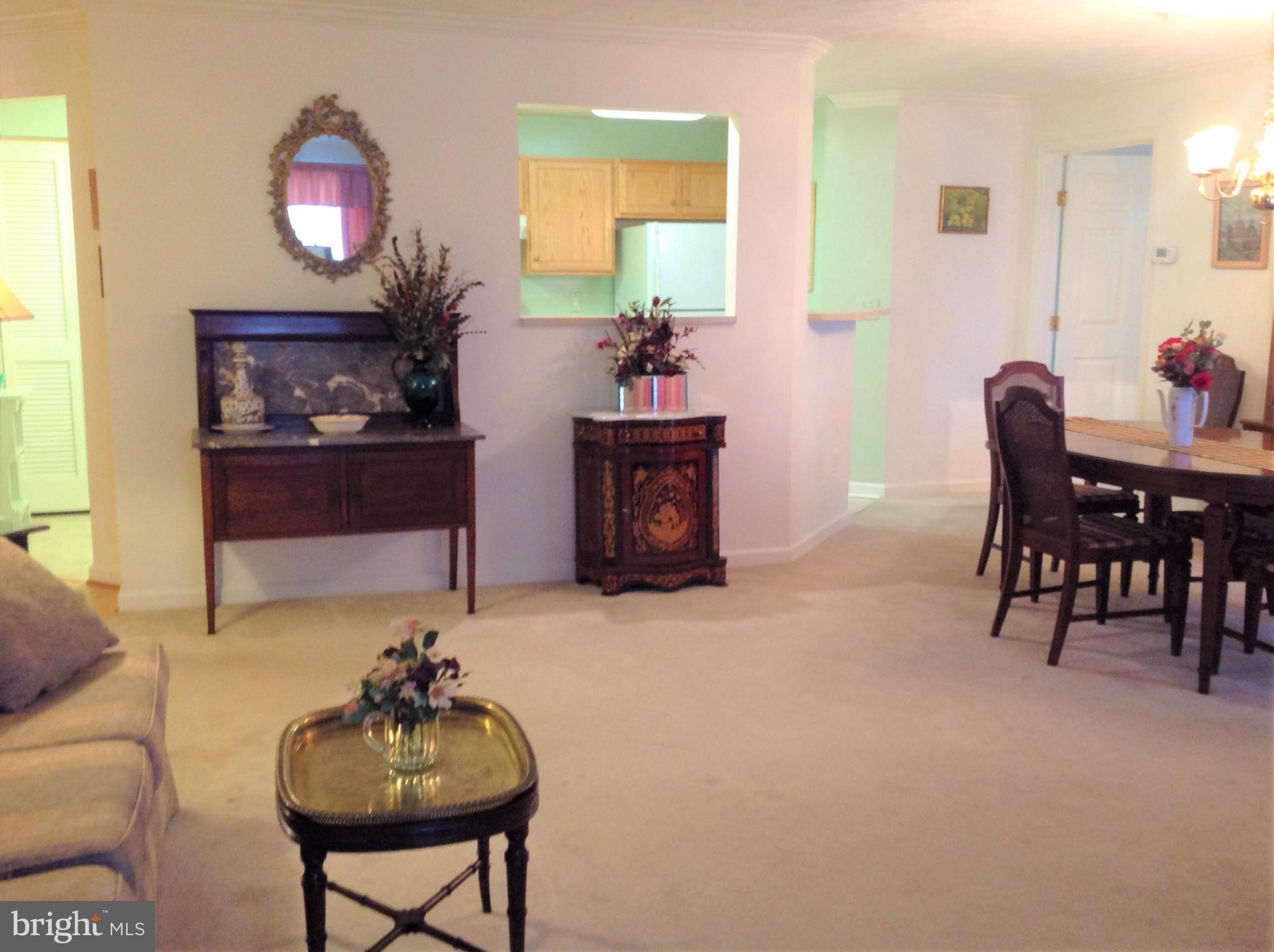 SILVER LAKE - Residential