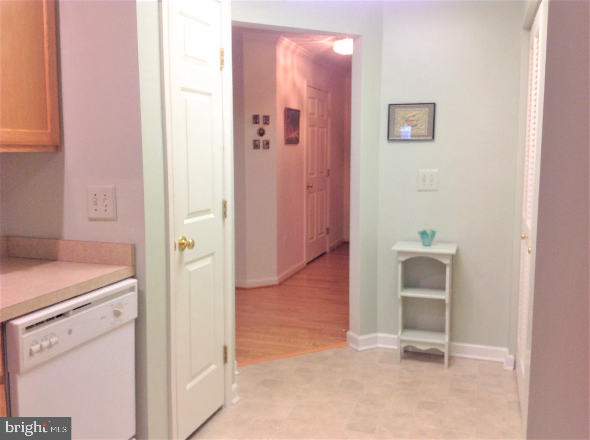 SILVER LAKE - Residential