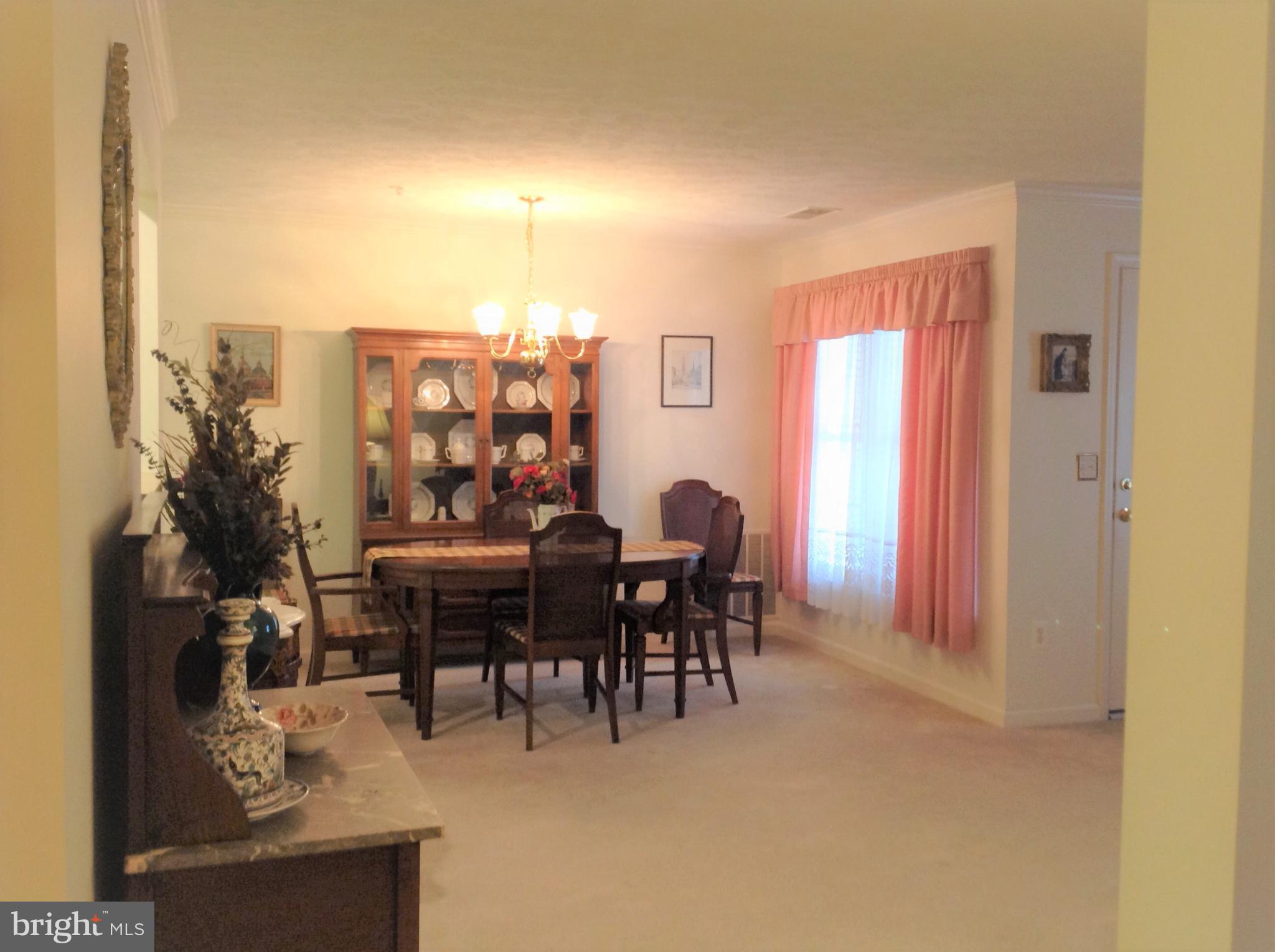 SILVER LAKE - Residential