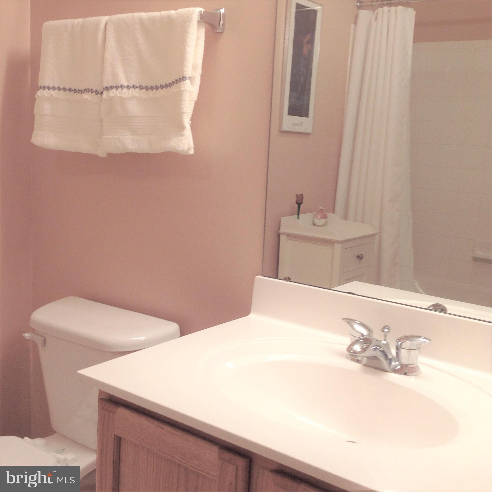 SILVER LAKE - Residential