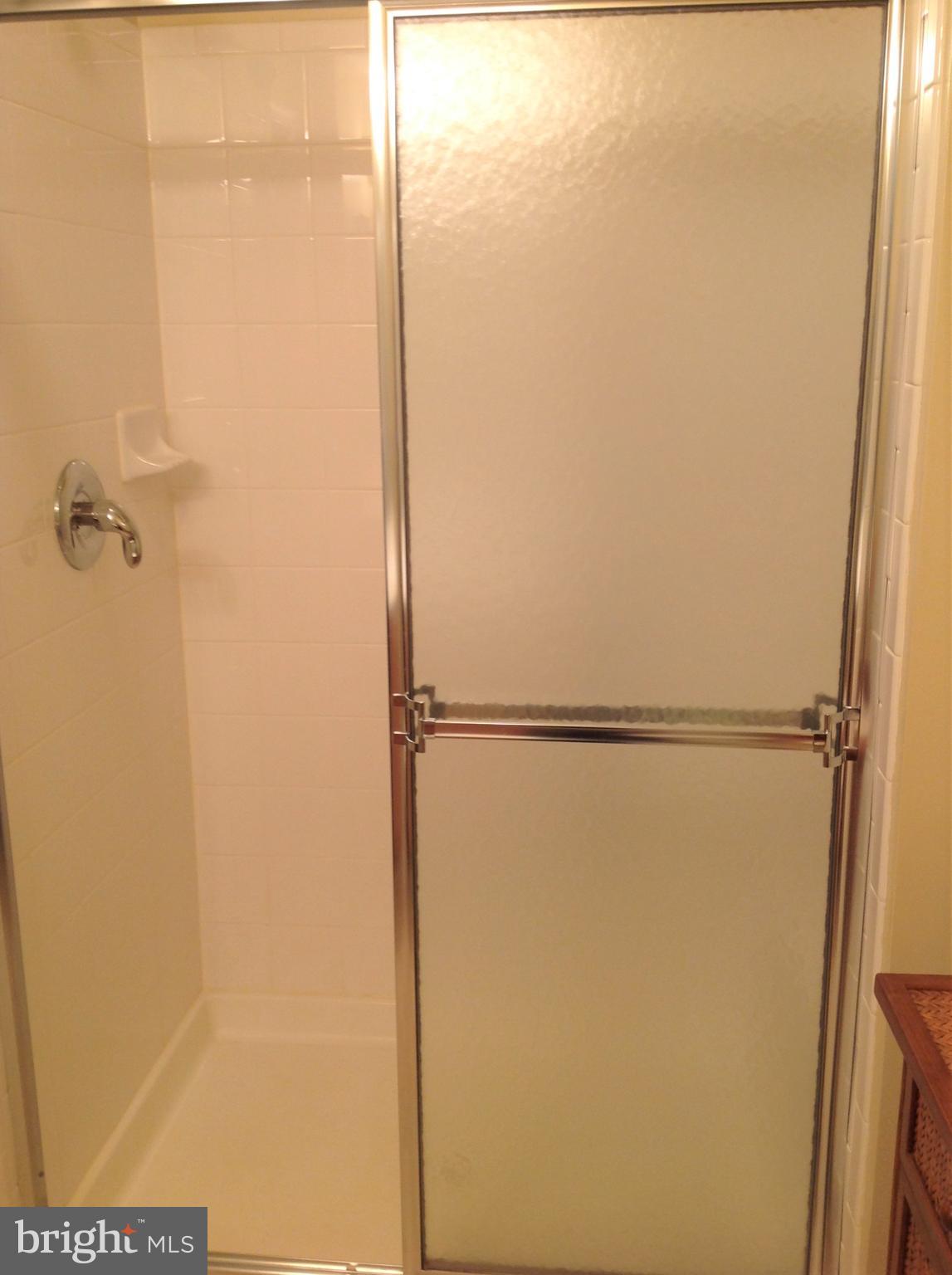 SILVER LAKE - Residential