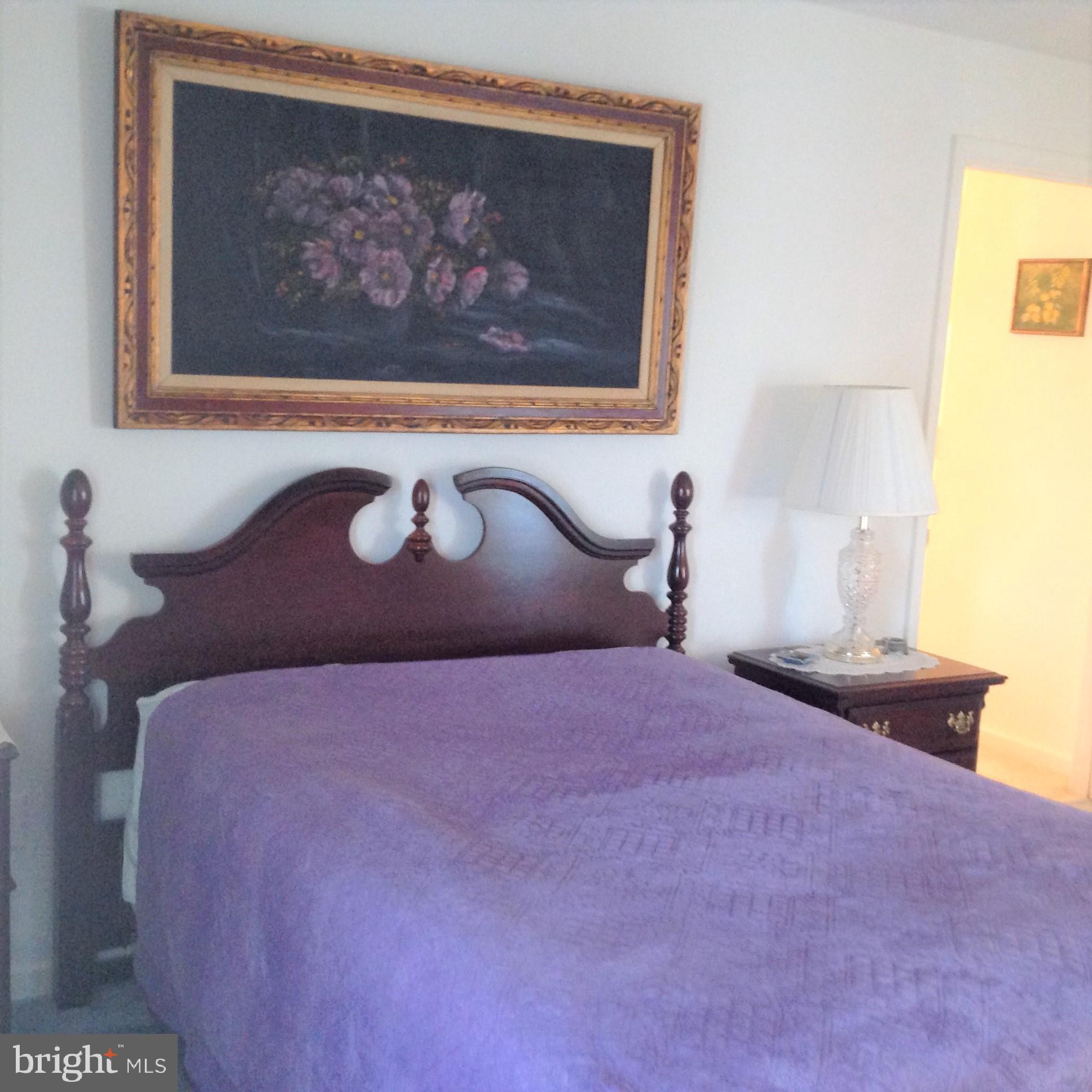 SILVER LAKE - Residential