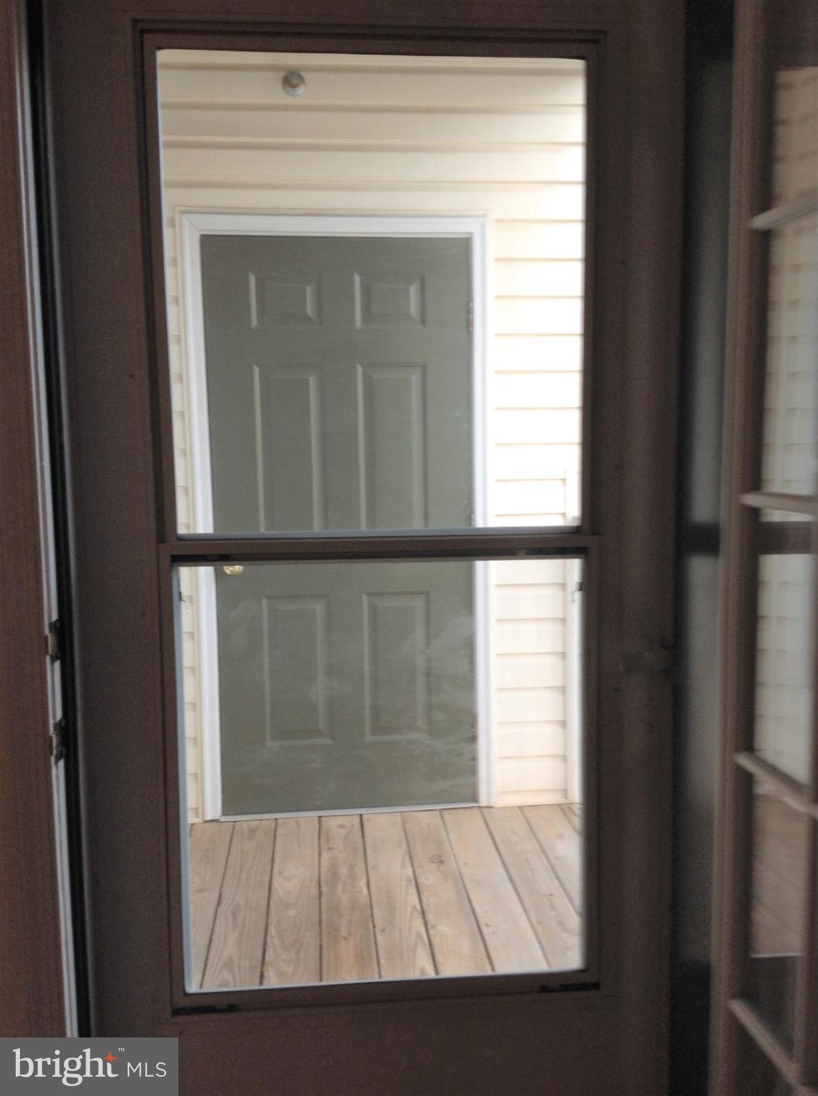 SILVER LAKE - Residential