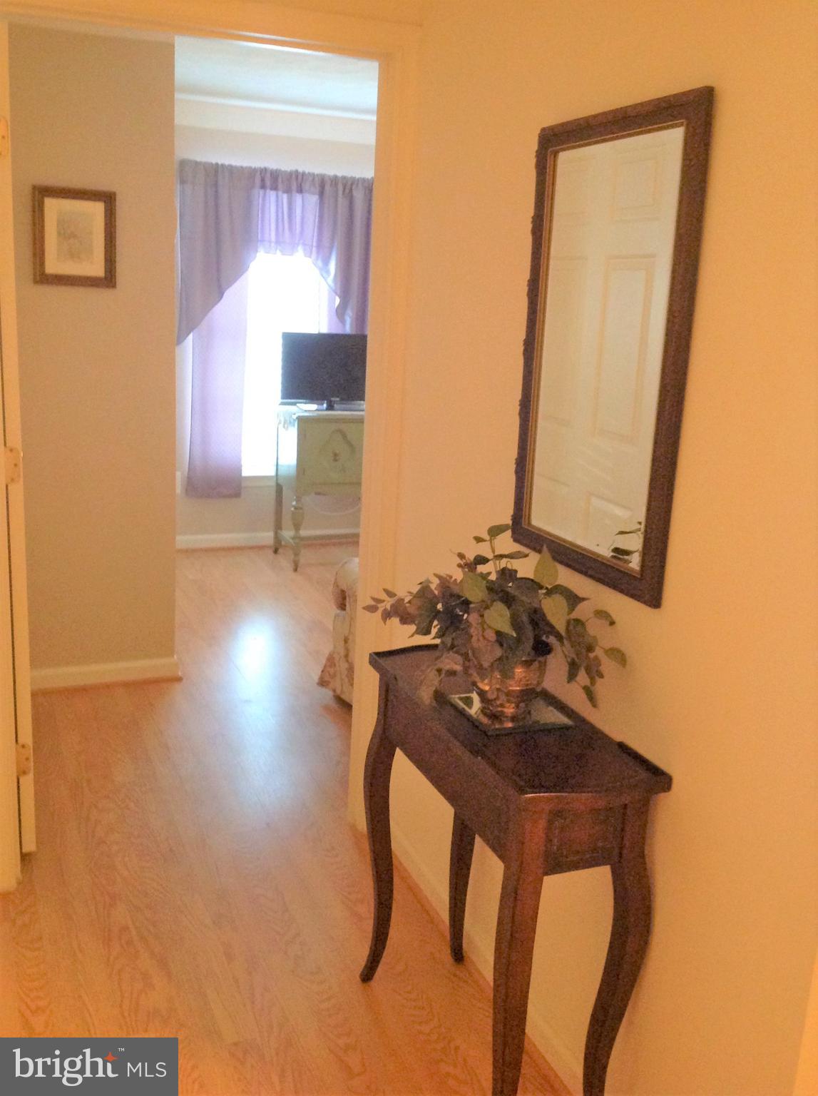 SILVER LAKE - Residential