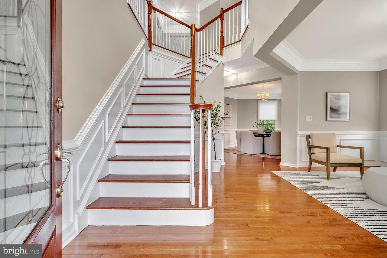 10 NORBRIDGE DRIVE