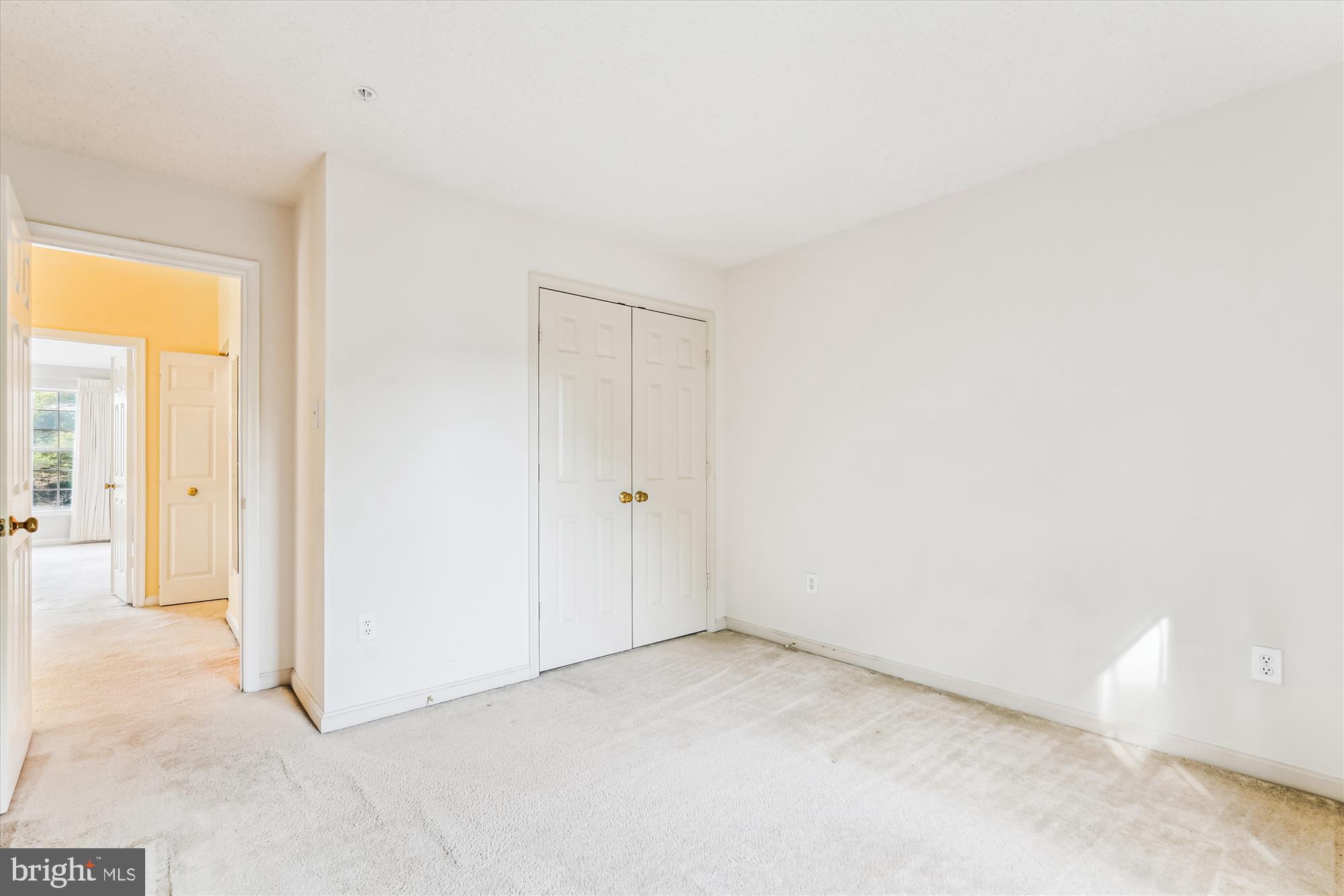 LONGMEAD - Residential