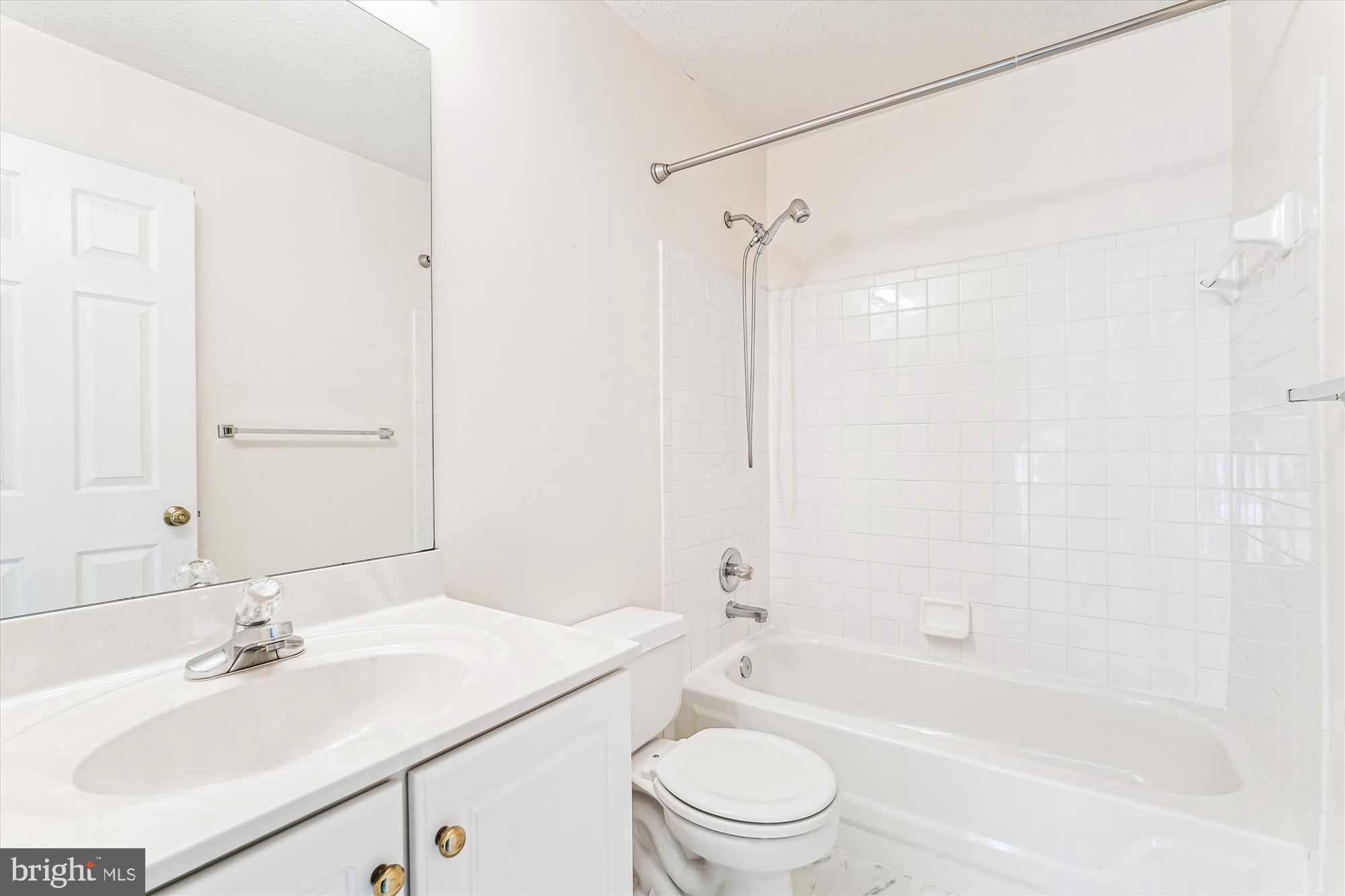 LONGMEAD - Residential