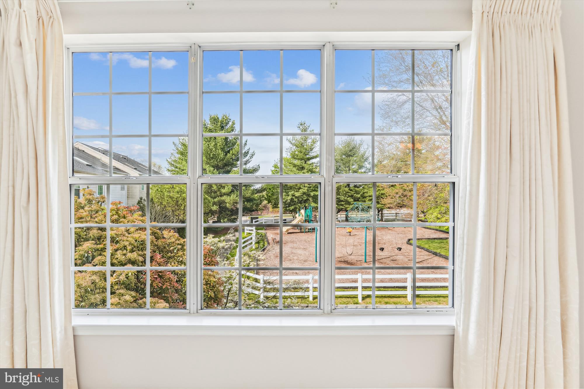 LONGMEAD - Residential