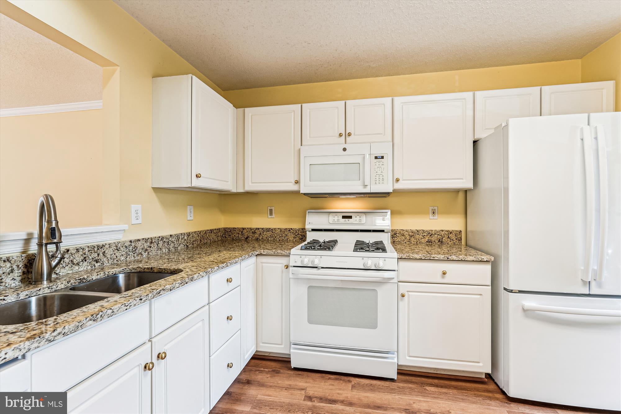 LONGMEAD - Residential