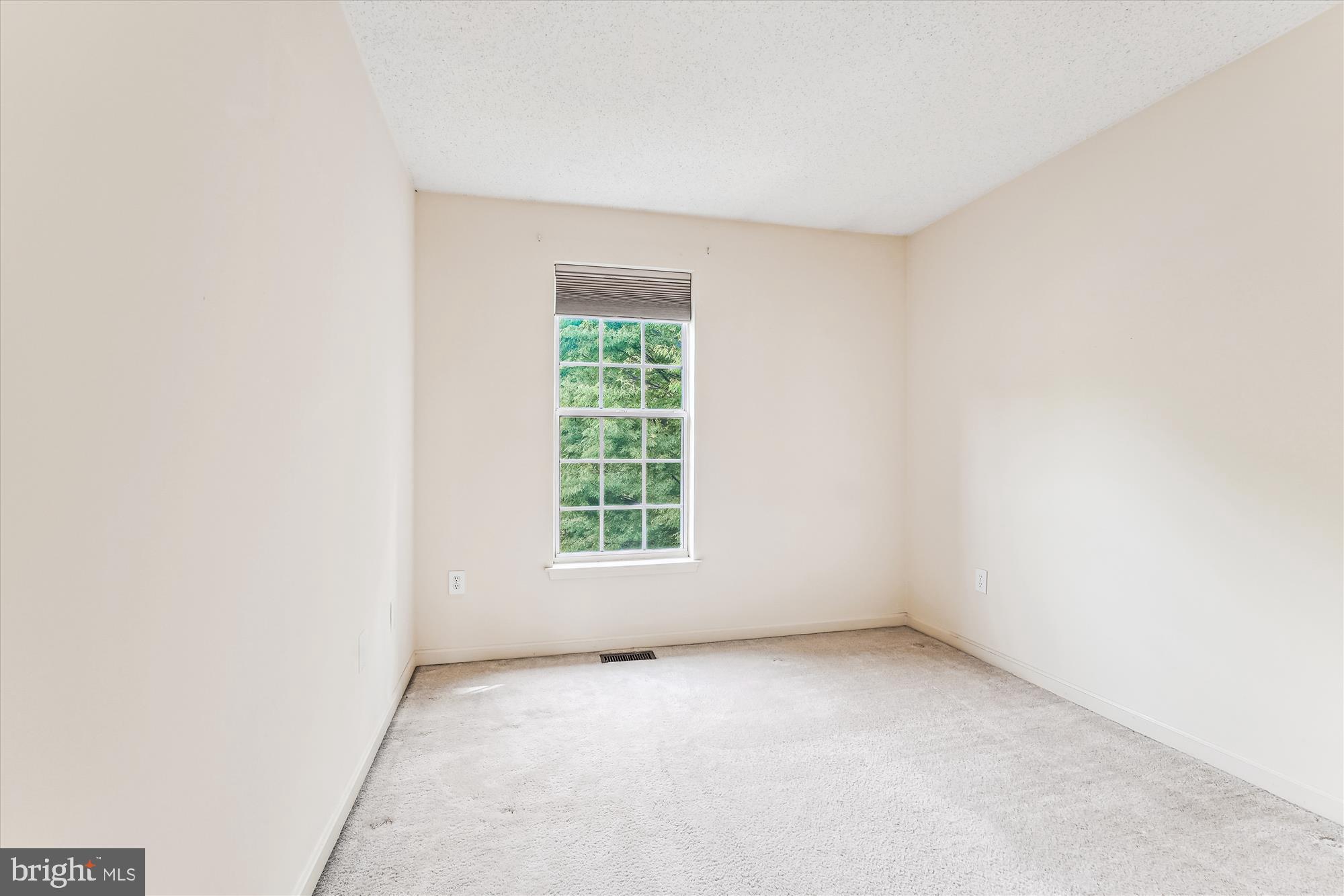 LONGMEAD - Residential