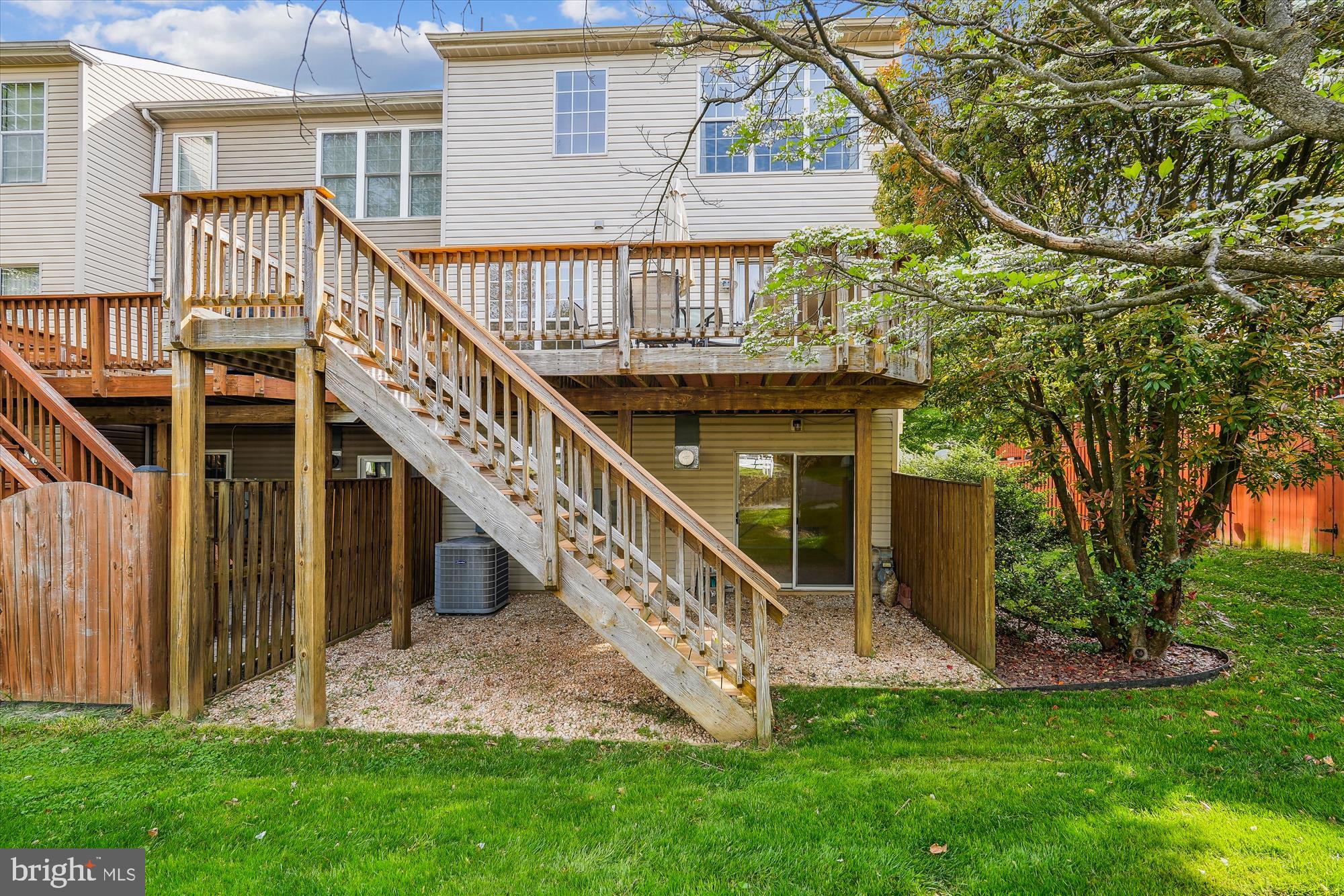 LONGMEAD - Residential