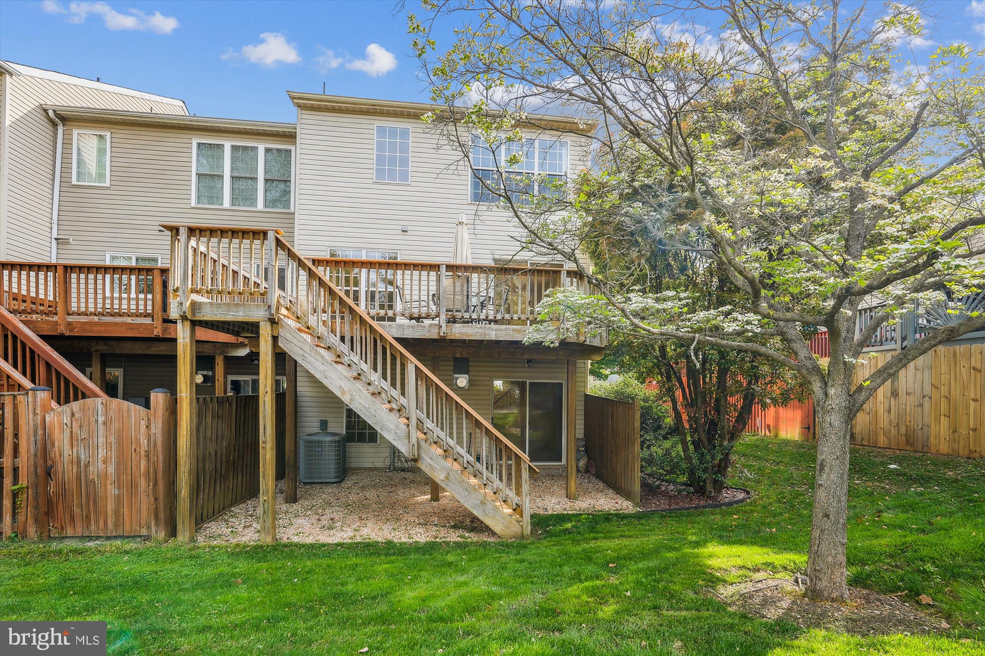 LONGMEAD - Residential