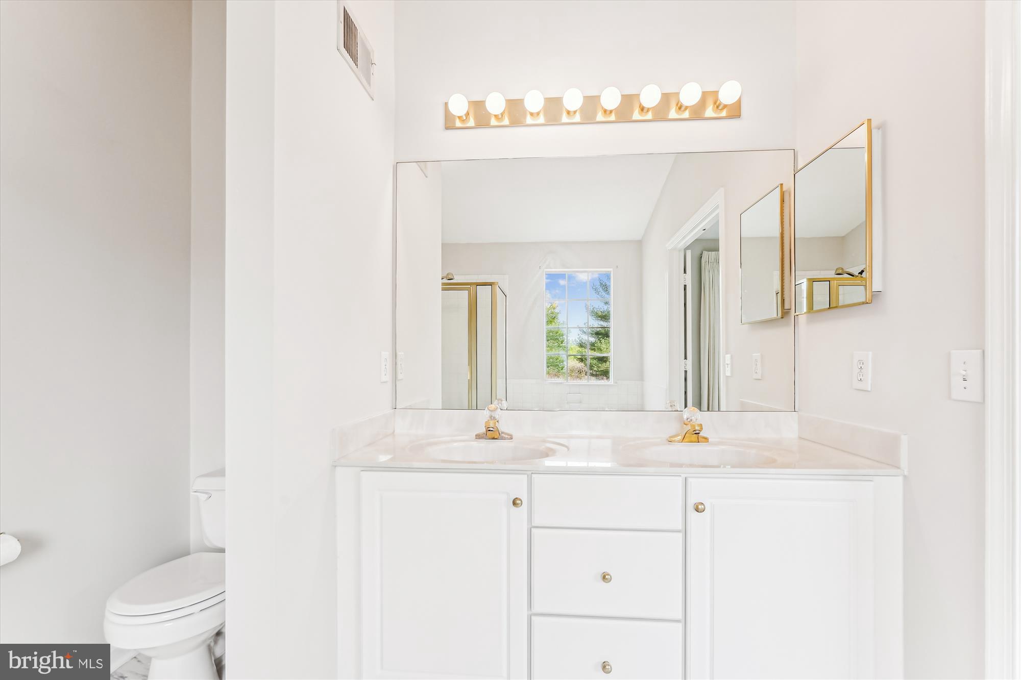 LONGMEAD - Residential