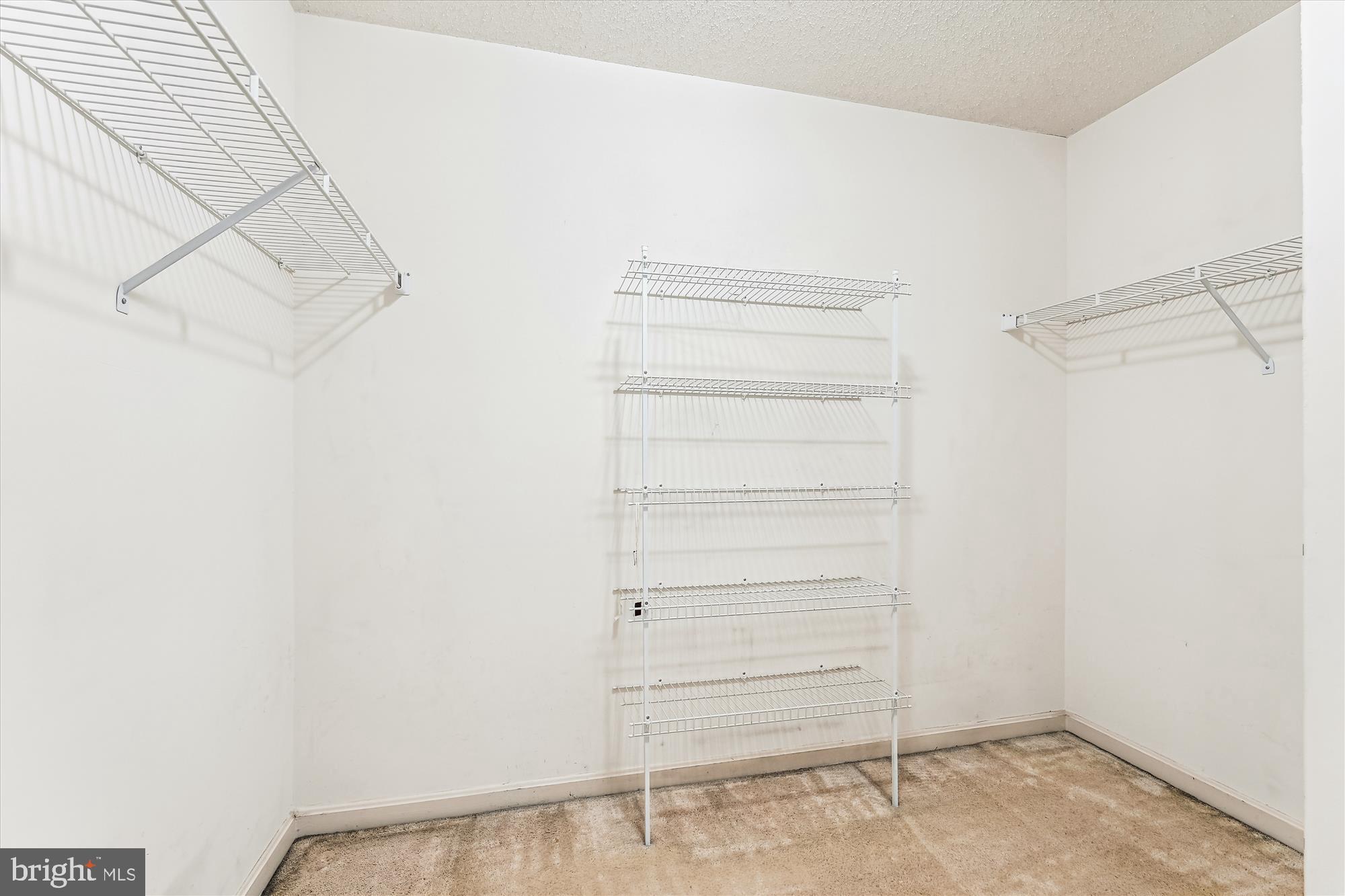 LONGMEAD - Residential