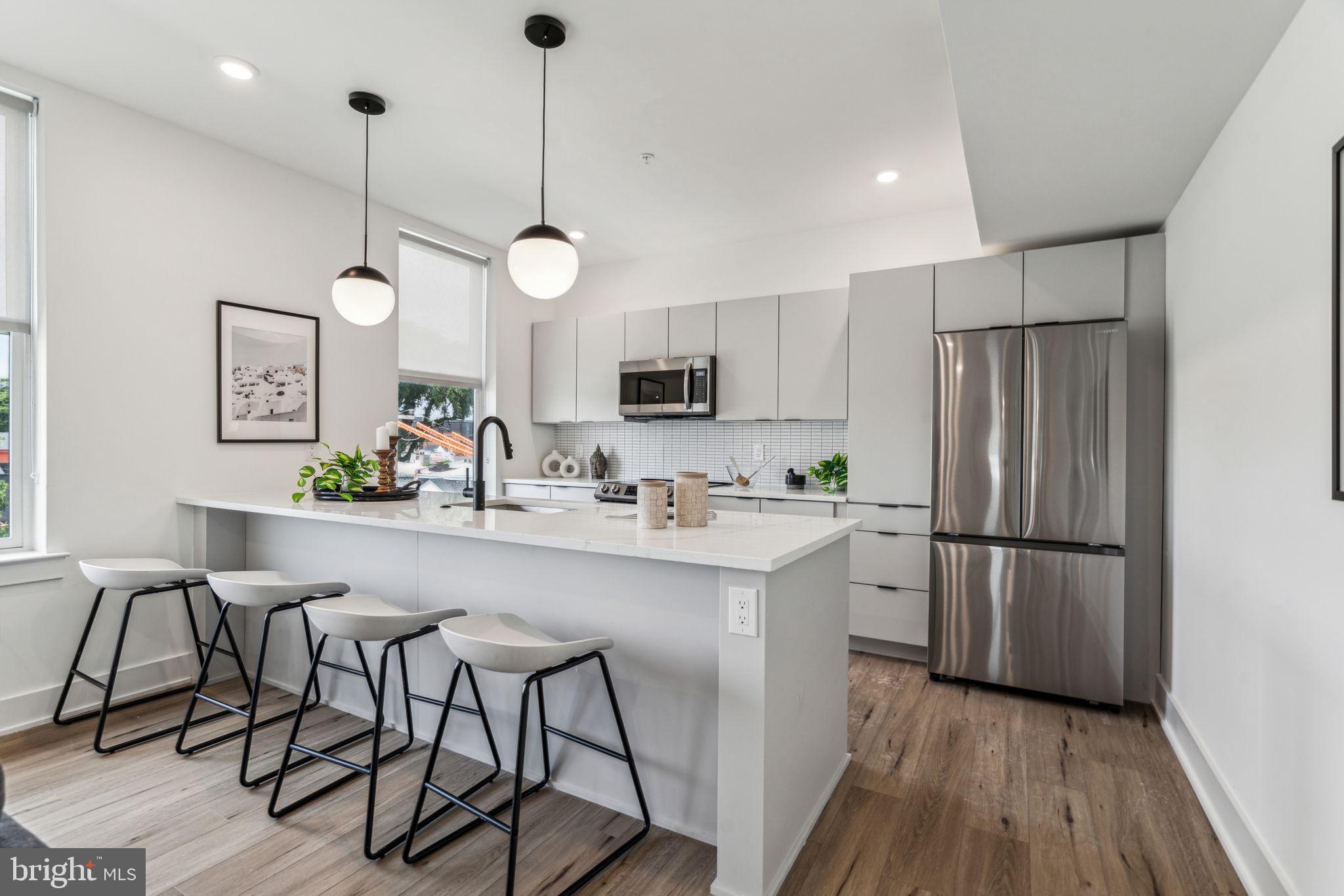 139 W CHELTEN AVENUE 512