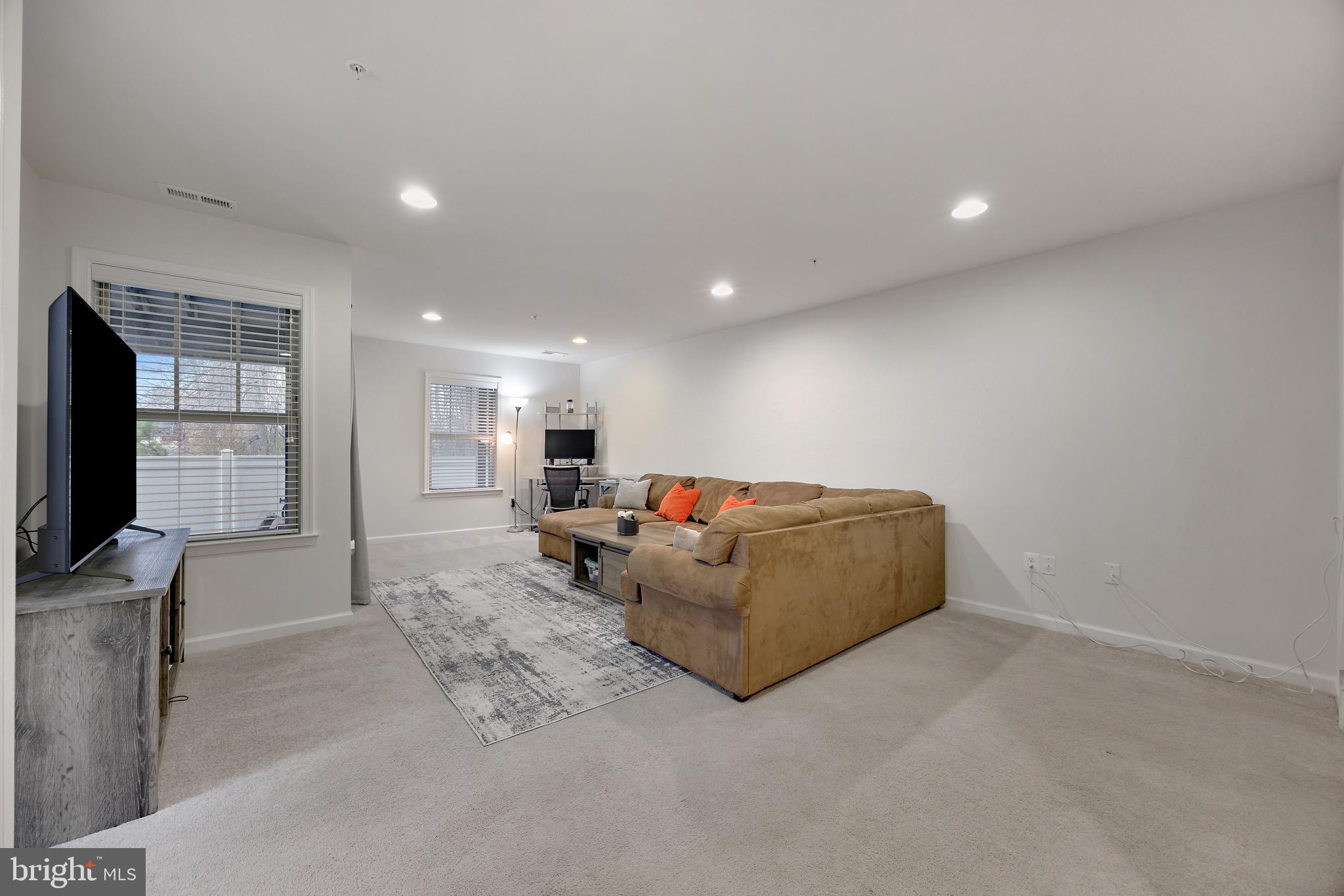 HOLLY RIDGE - Residential