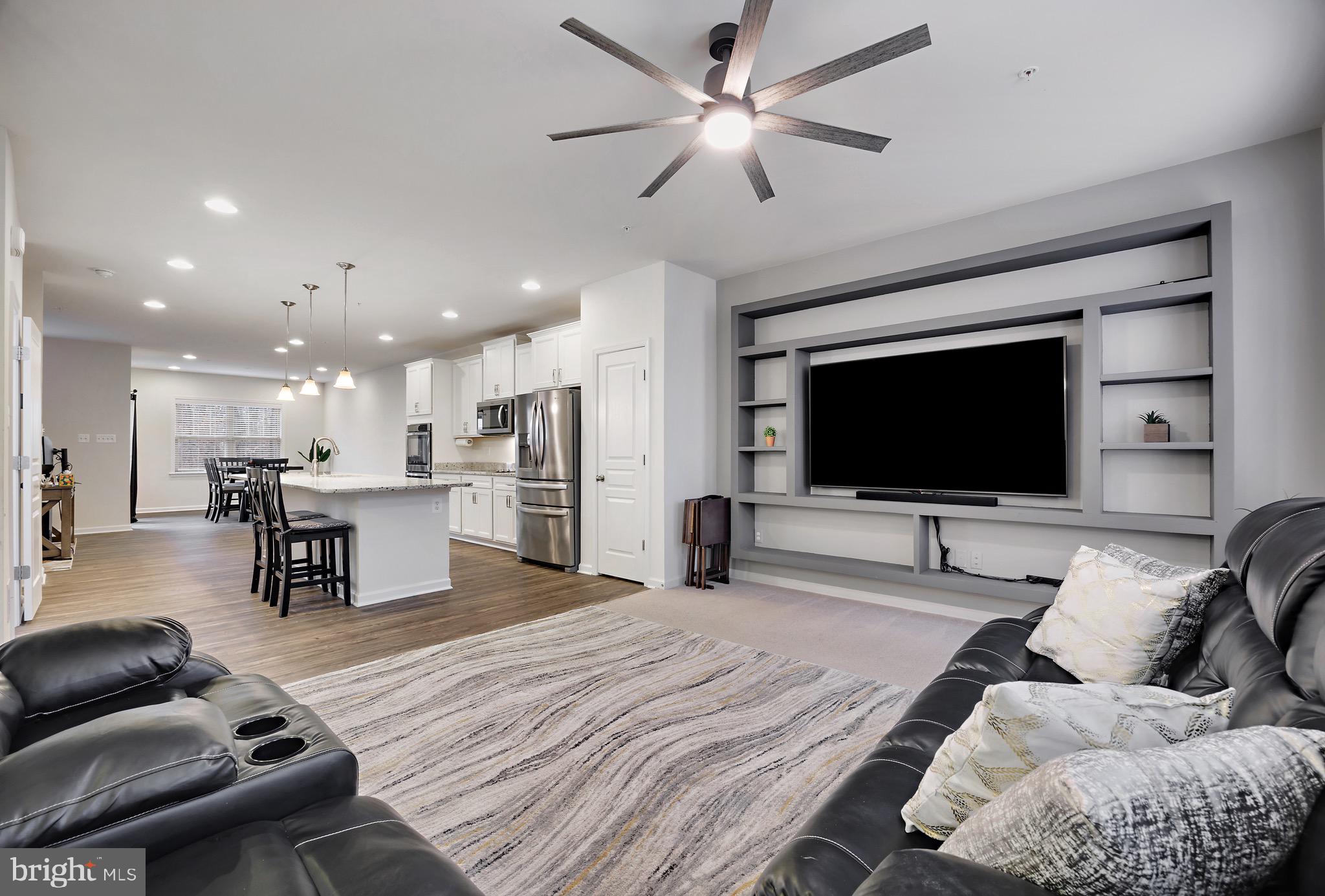 HOLLY RIDGE - Residential