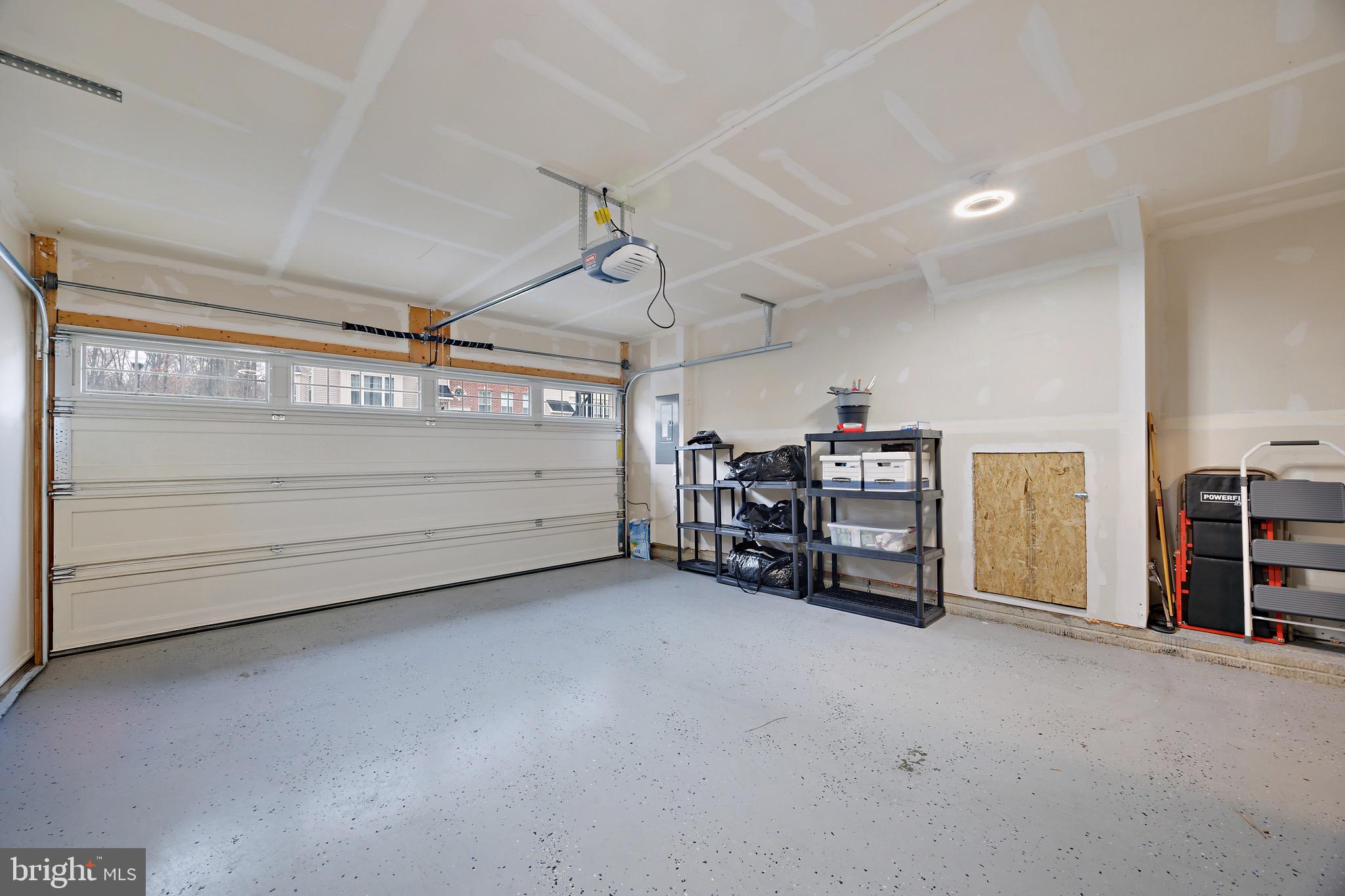 HOLLY RIDGE - Residential