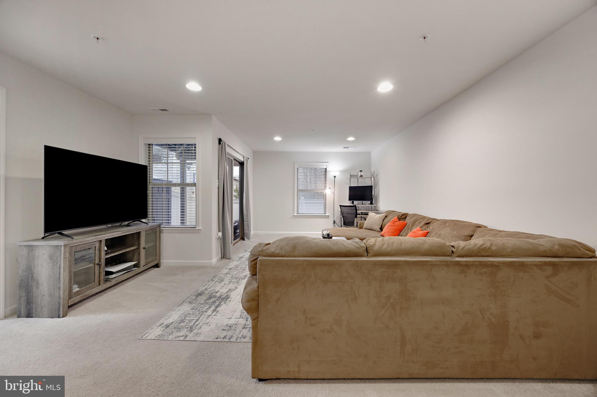 HOLLY RIDGE - Residential