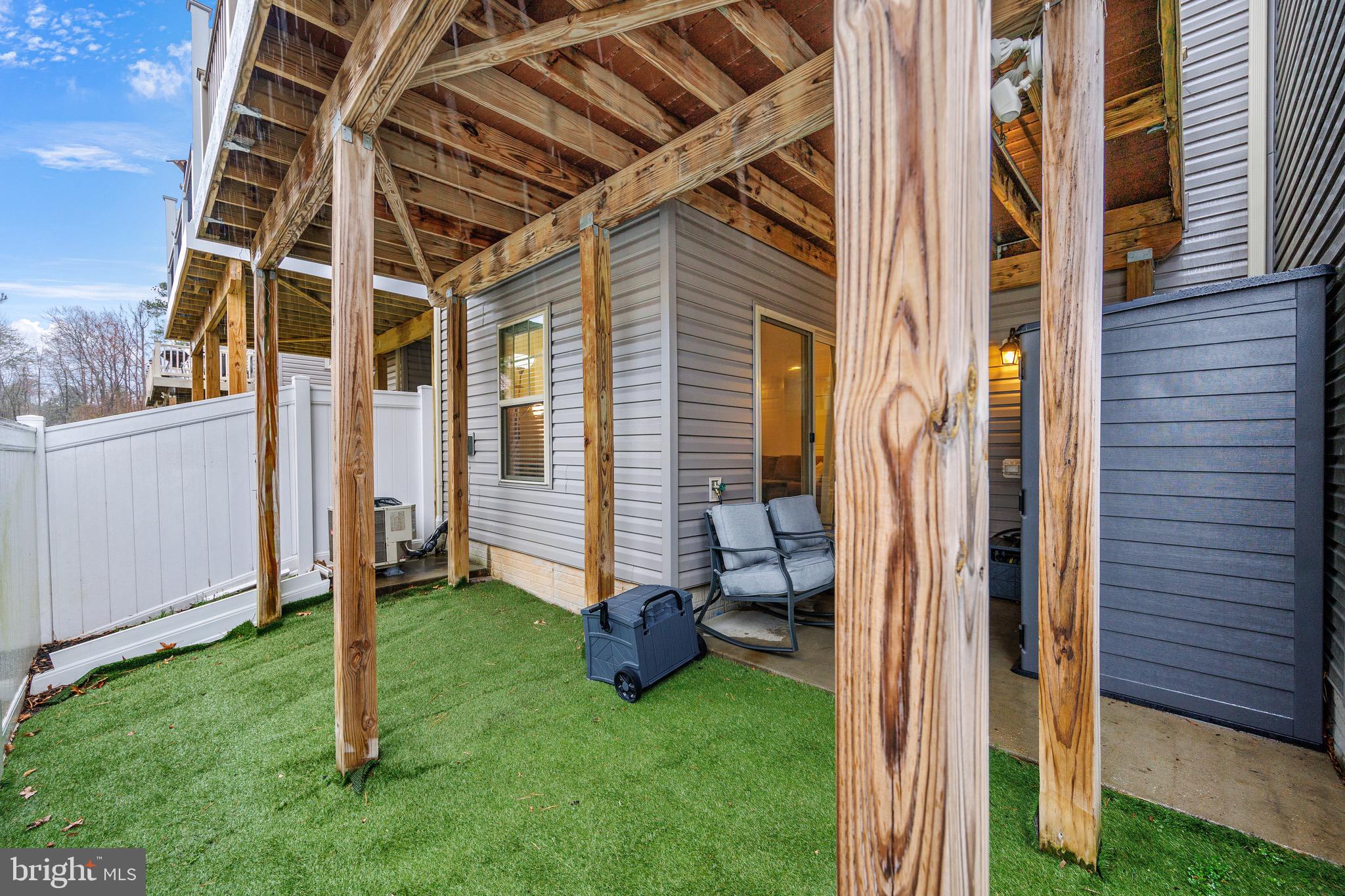 HOLLY RIDGE - Residential