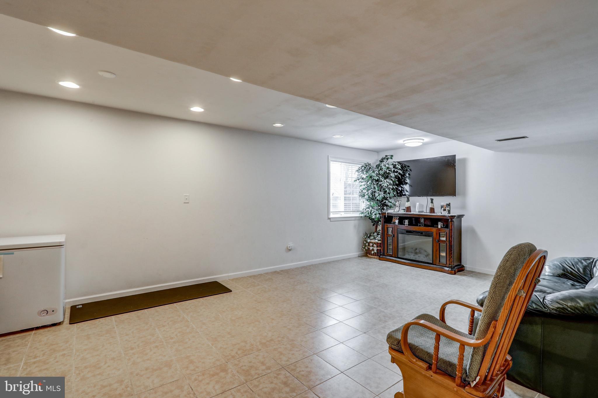 CHELTENHAM - Residential