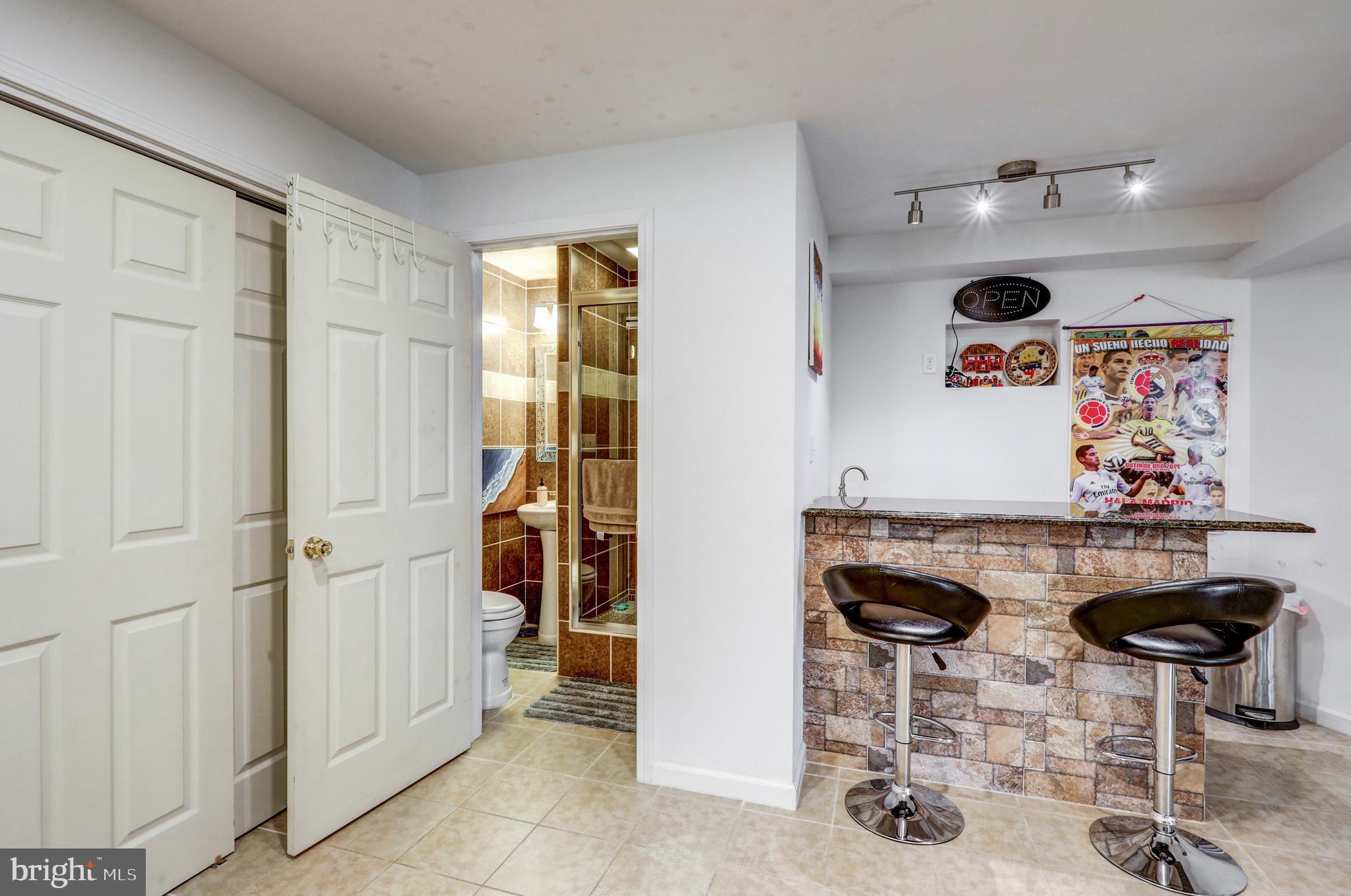 CHELTENHAM - Residential