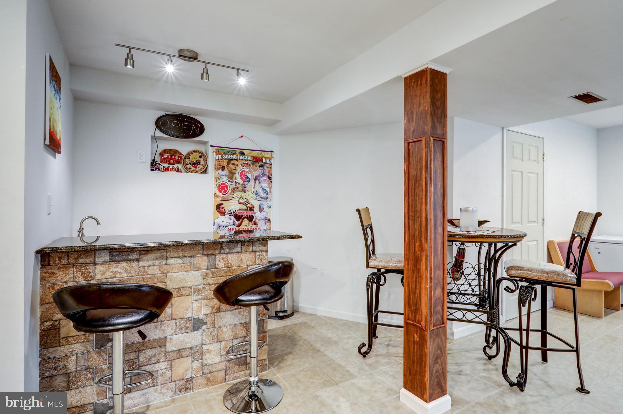 CHELTENHAM - Residential