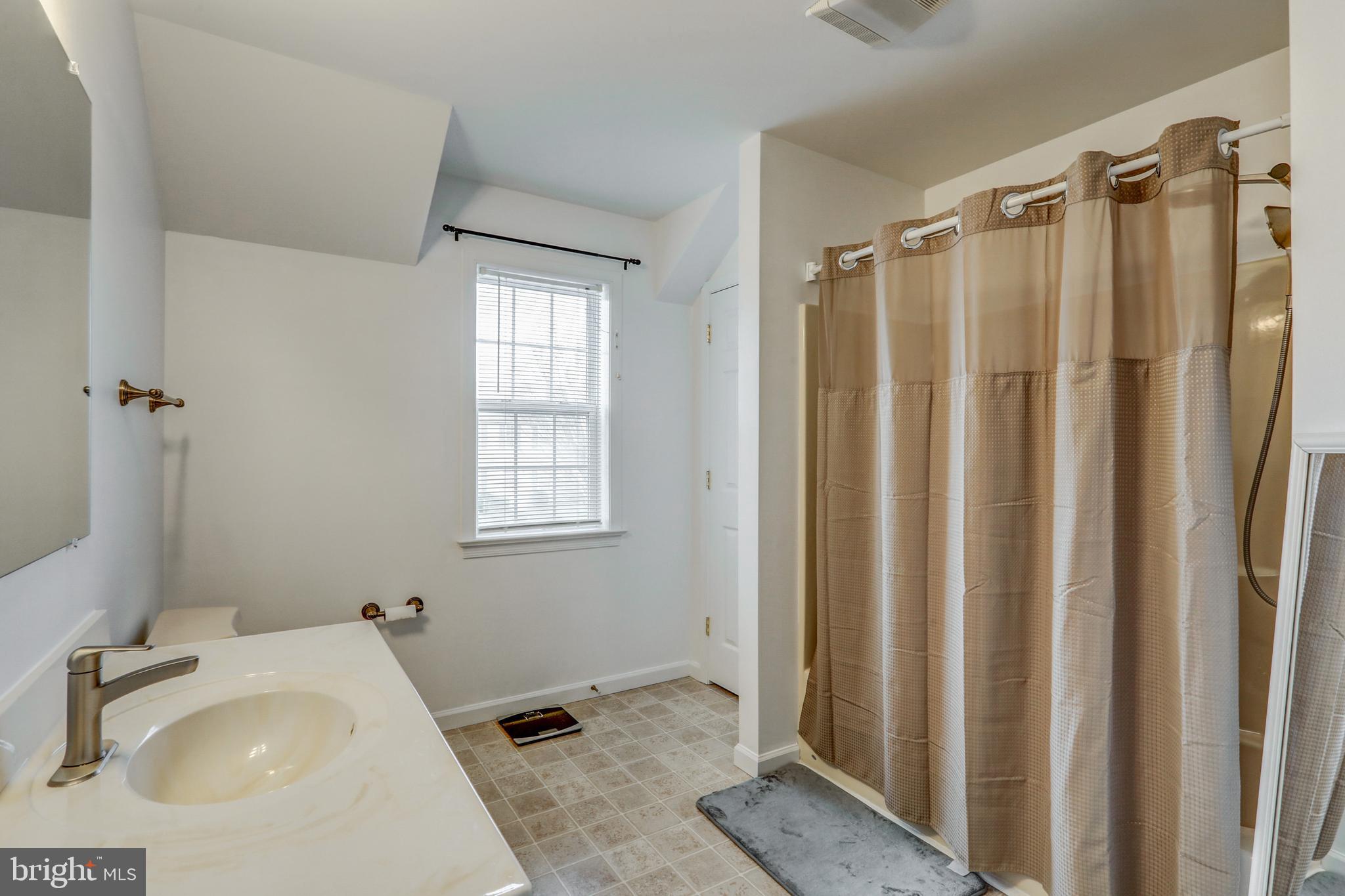 CHELTENHAM - Residential