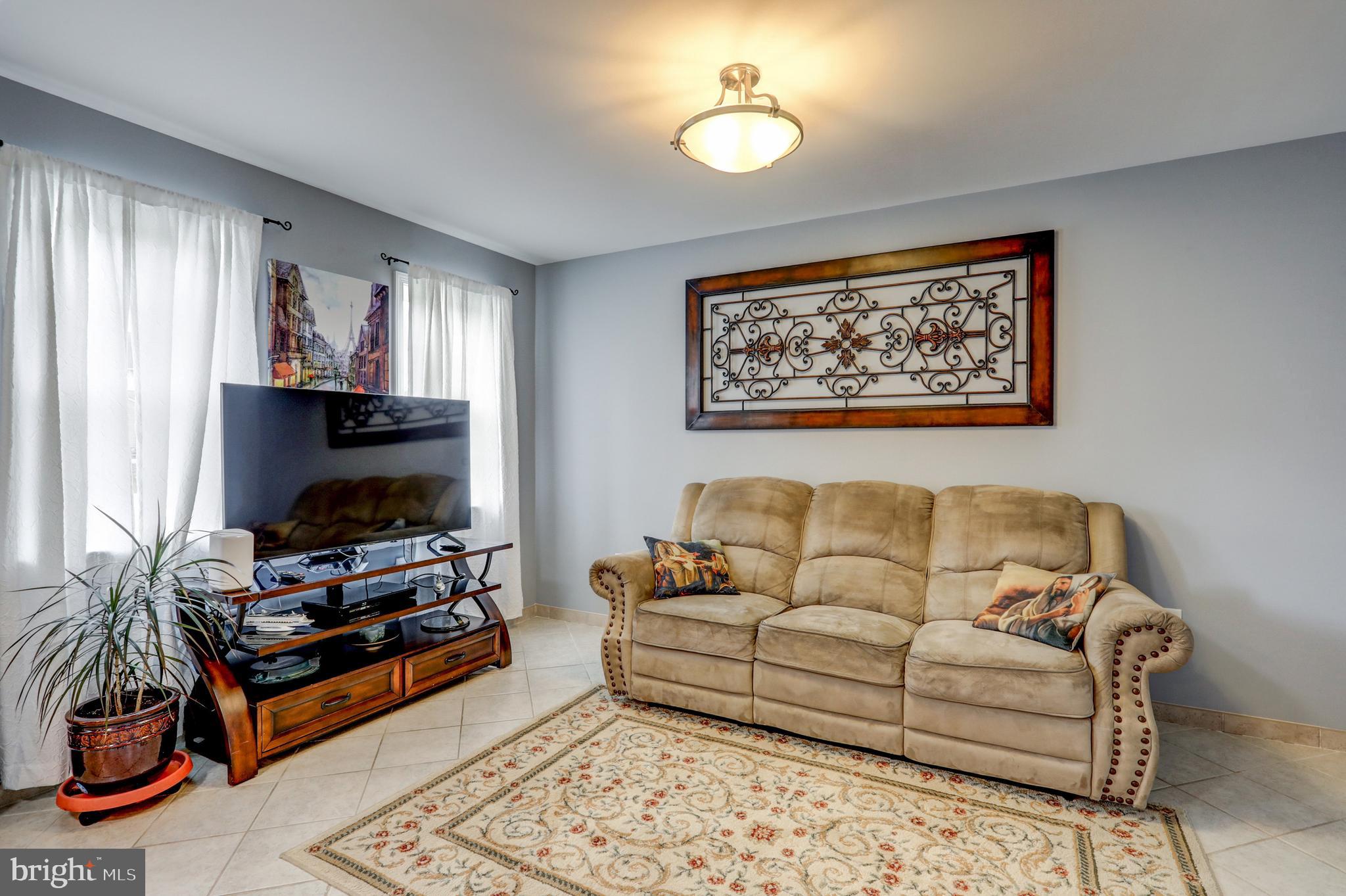 CHELTENHAM - Residential