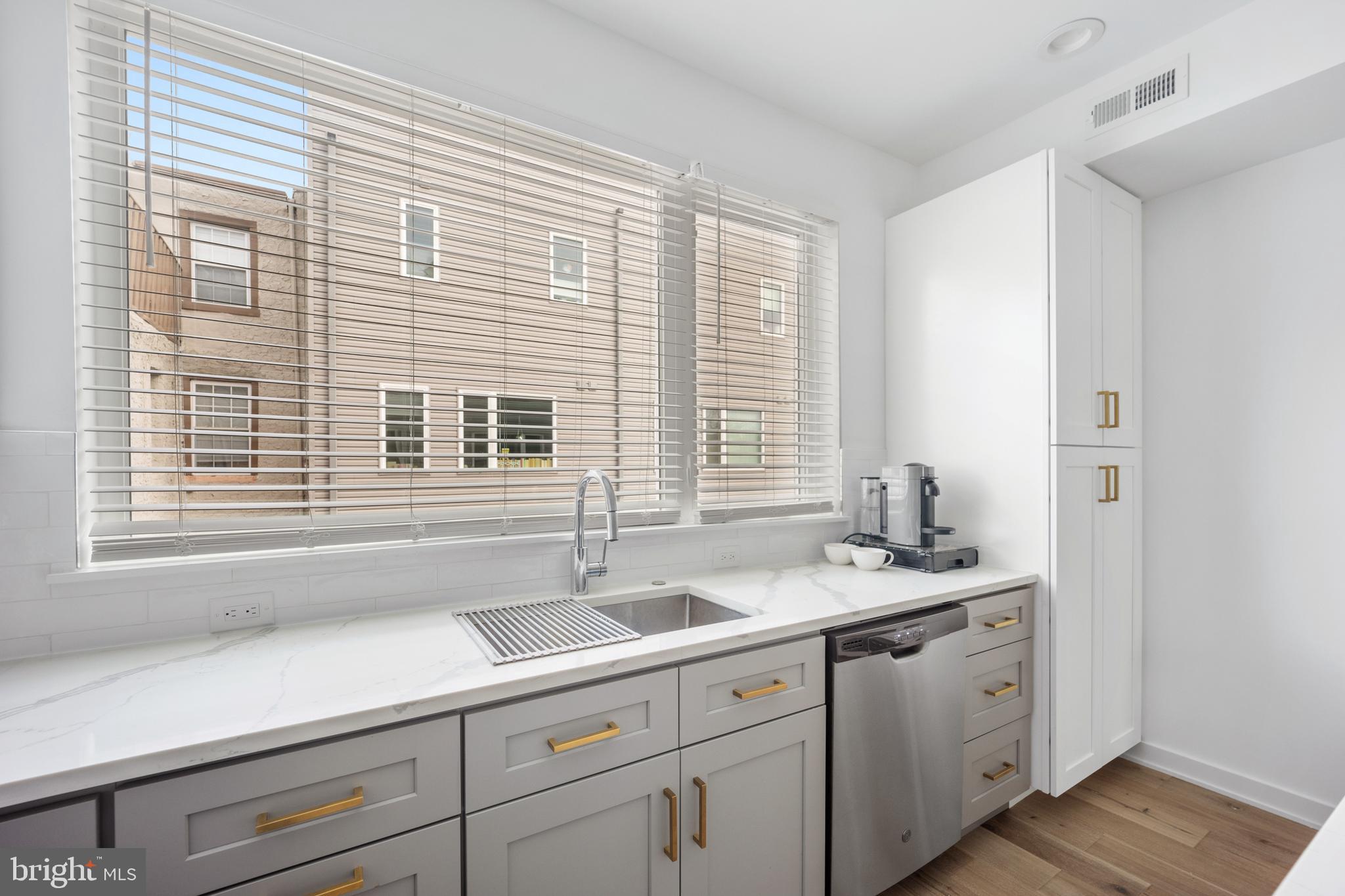 NORRIS SQUARE - Residential