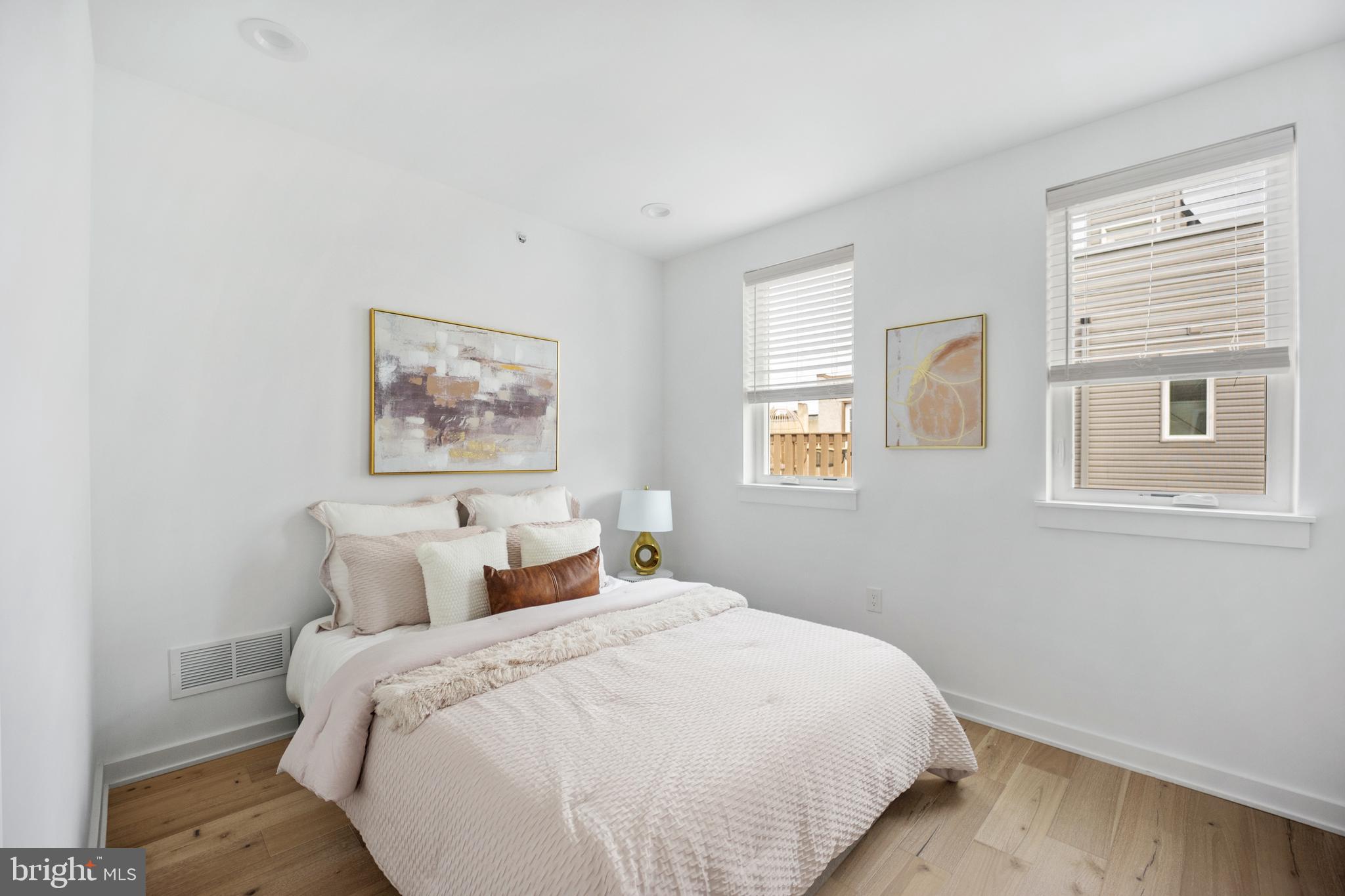 NORRIS SQUARE - Residential