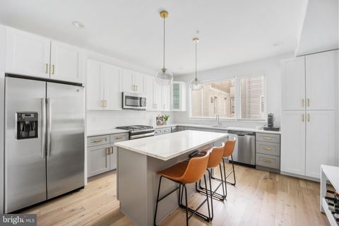Townhouse For Sale - 1925 N Palethorp Street<br/> PHILADELPHIA, PA 19122