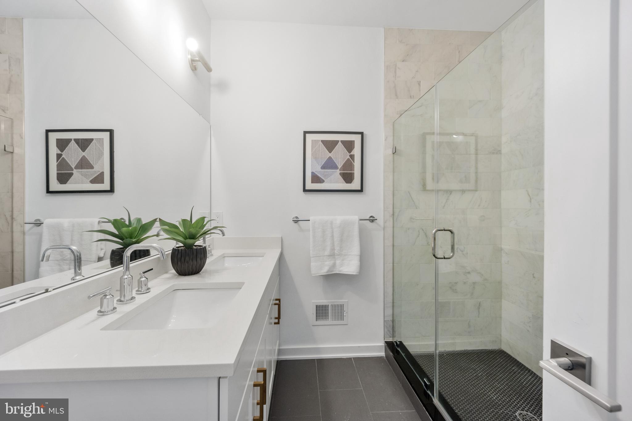 NORRIS SQUARE - Residential