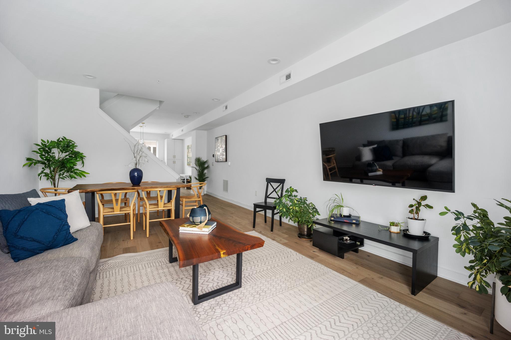 NORRIS SQUARE - Residential