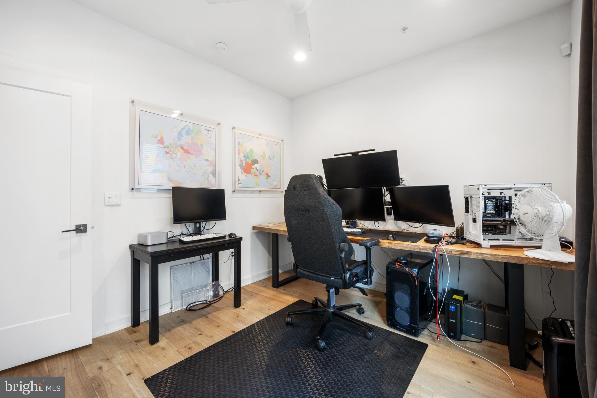 NORRIS SQUARE - Residential