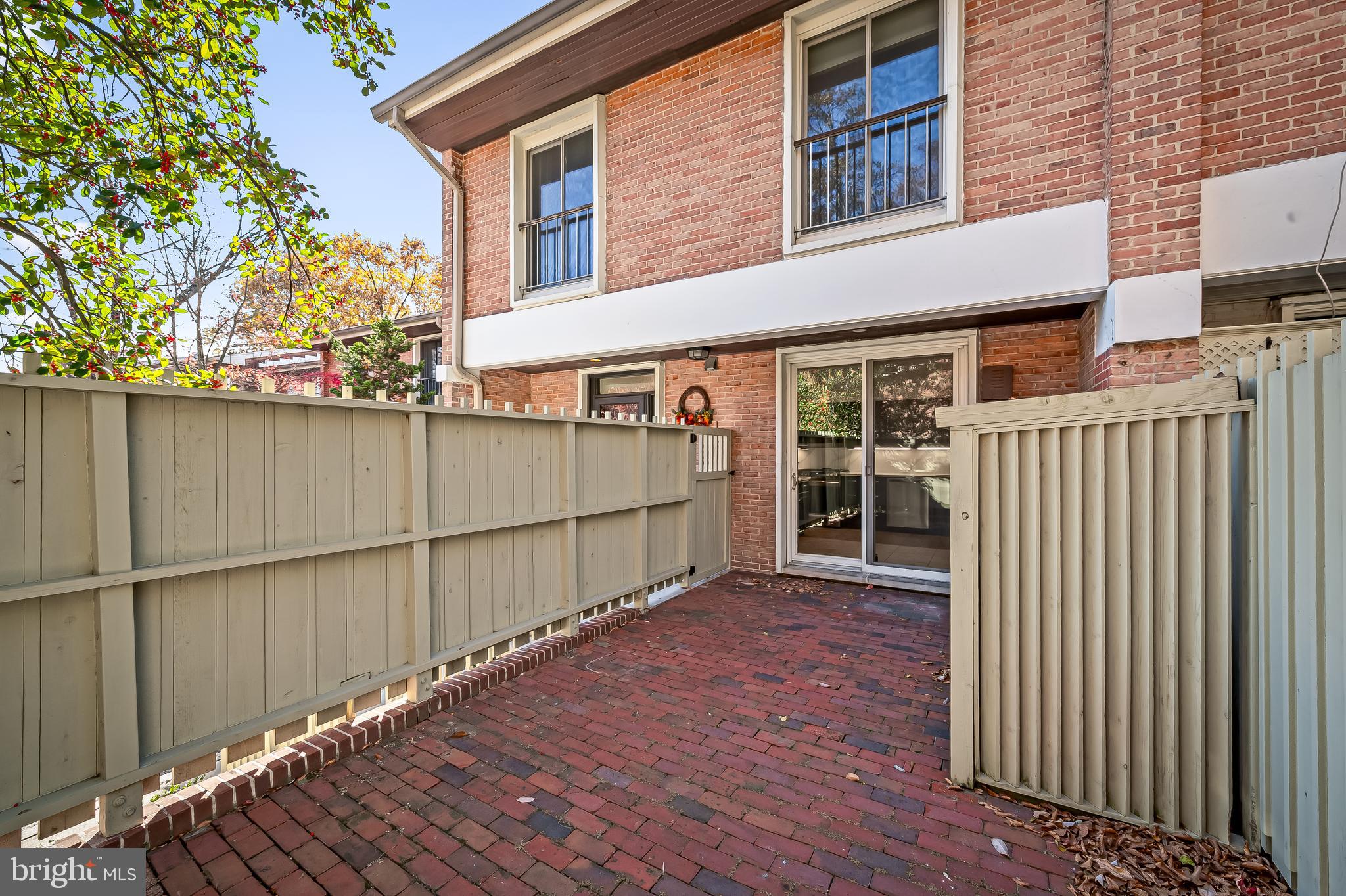 20 PALMER GREEN COURT