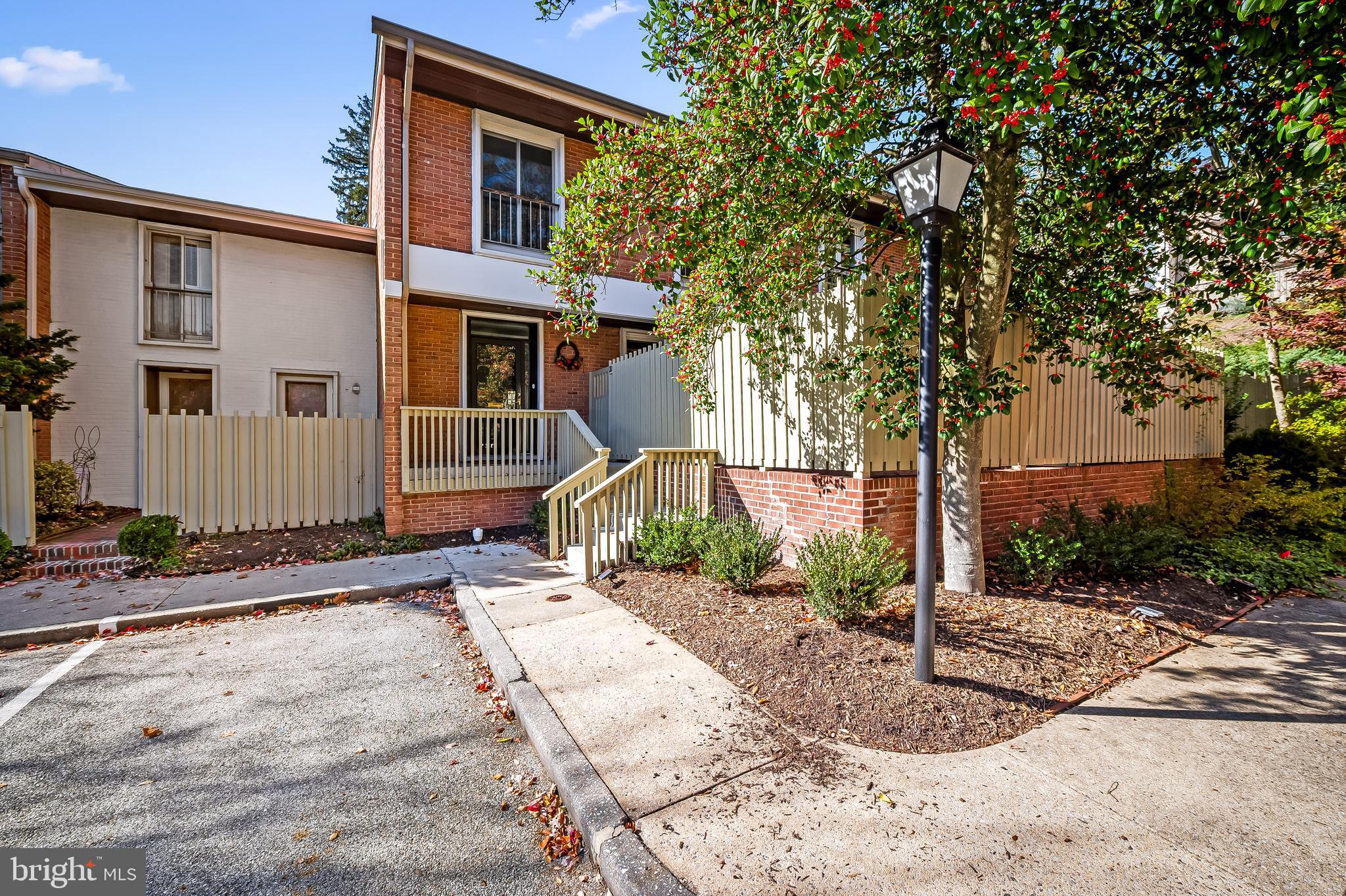 20 PALMER GREEN COURT